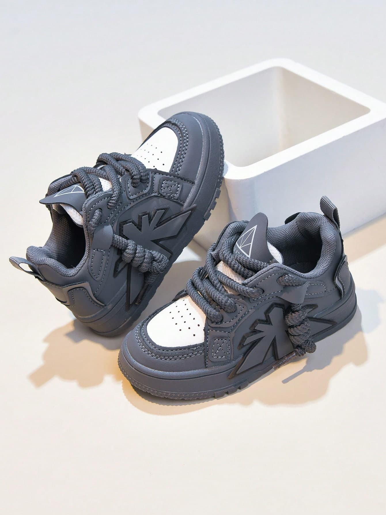 1 Pair Casual Fashion Kids Sports Shoes, Comfortable & Lightweight, Suitable For Multiple Occasions, Back To School Season