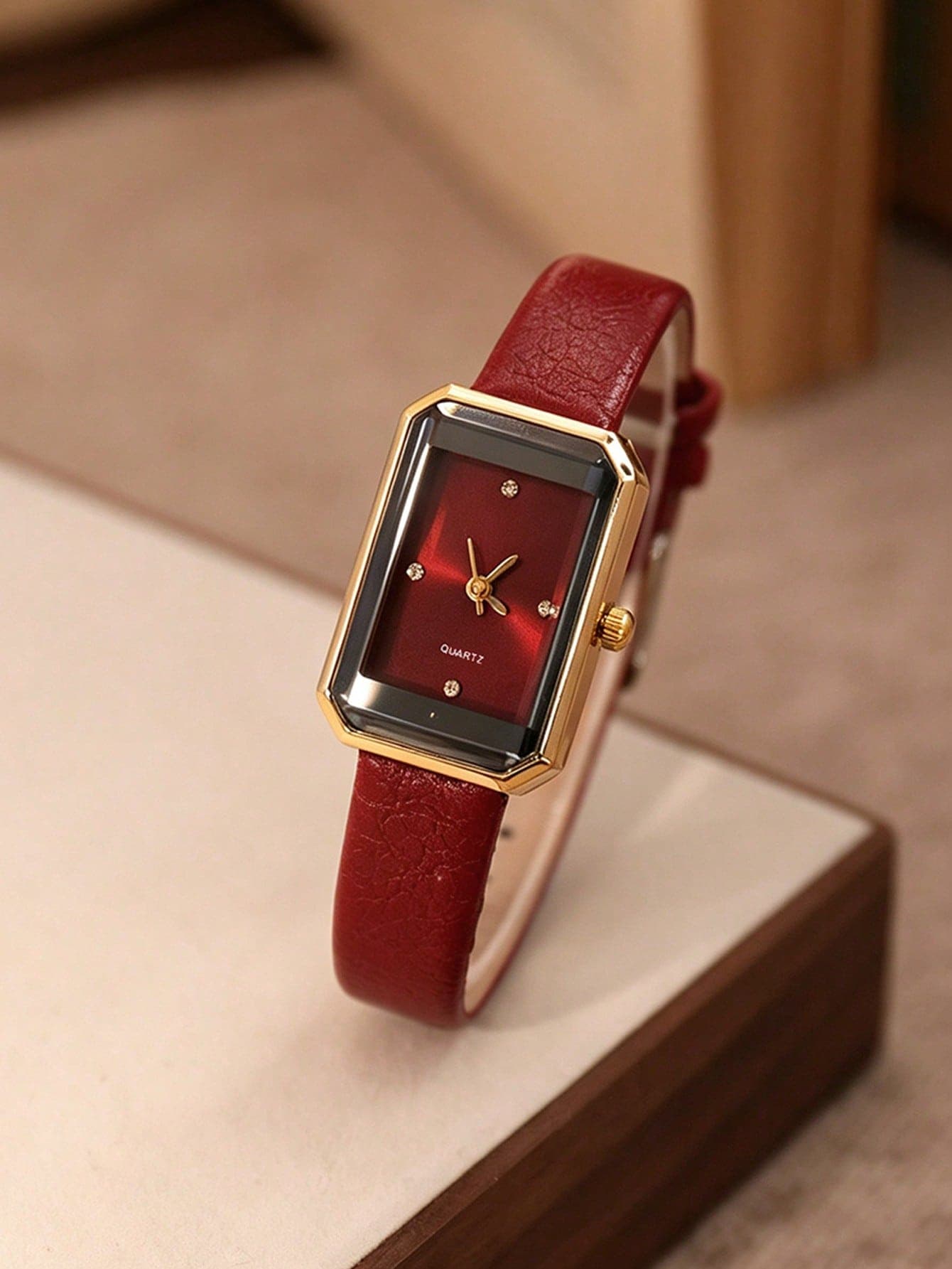 1pc Women's Quartz Watch, Exquisite Minimalist Rectangular Diamond Dial Small Watch Face, Vintage British Style, Niche Luxury Fashion Quartz Watch, Suitable For Wearing On Holidays, Parties, Weddings, Back To School Season, Christmas, Thanksgiving, Halloween, Easter And Other Occasions, Perfect Gift For Women