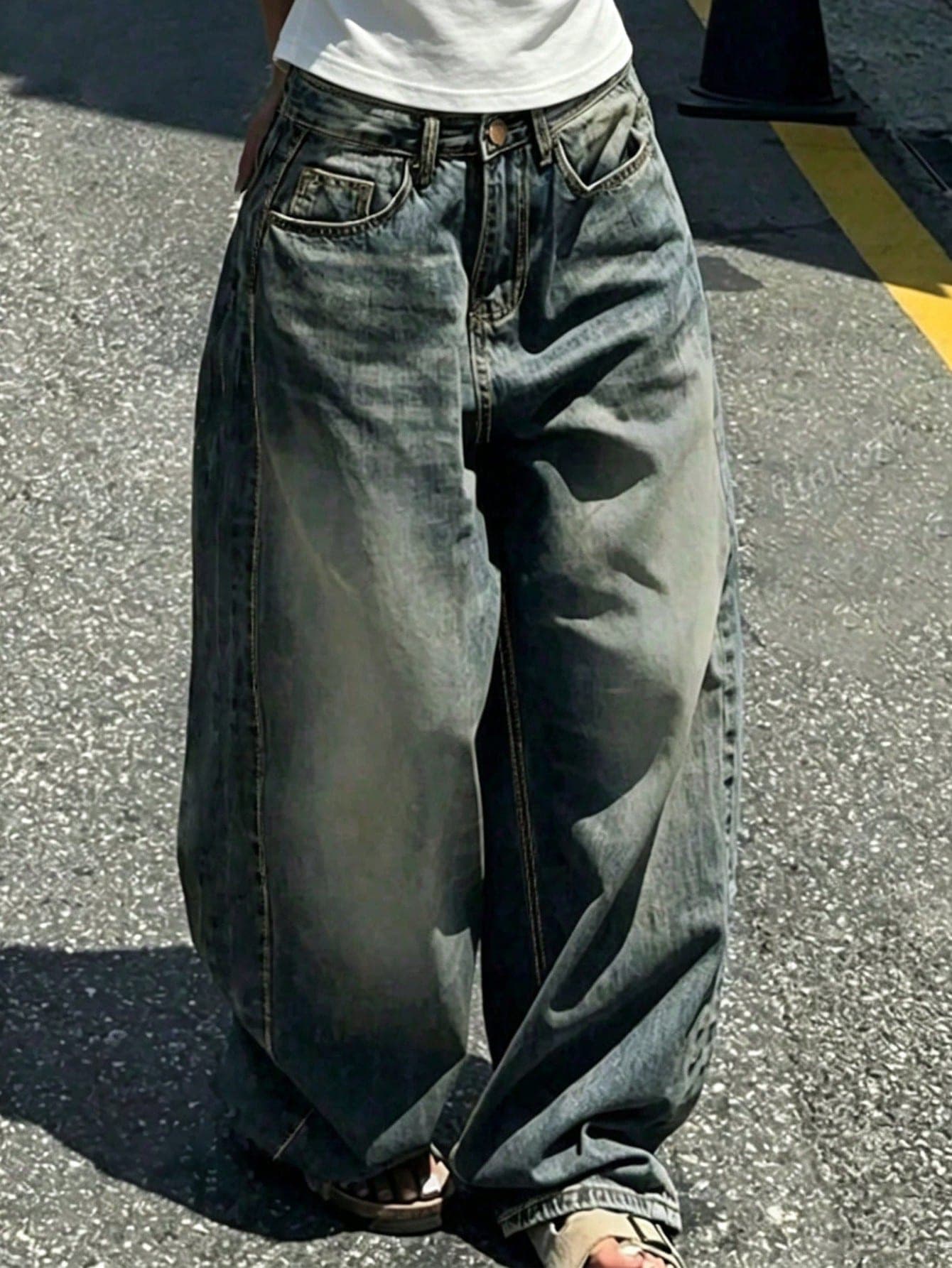 Teenagers' Fashionable Straight Leg Loose Fit Casual Jeans