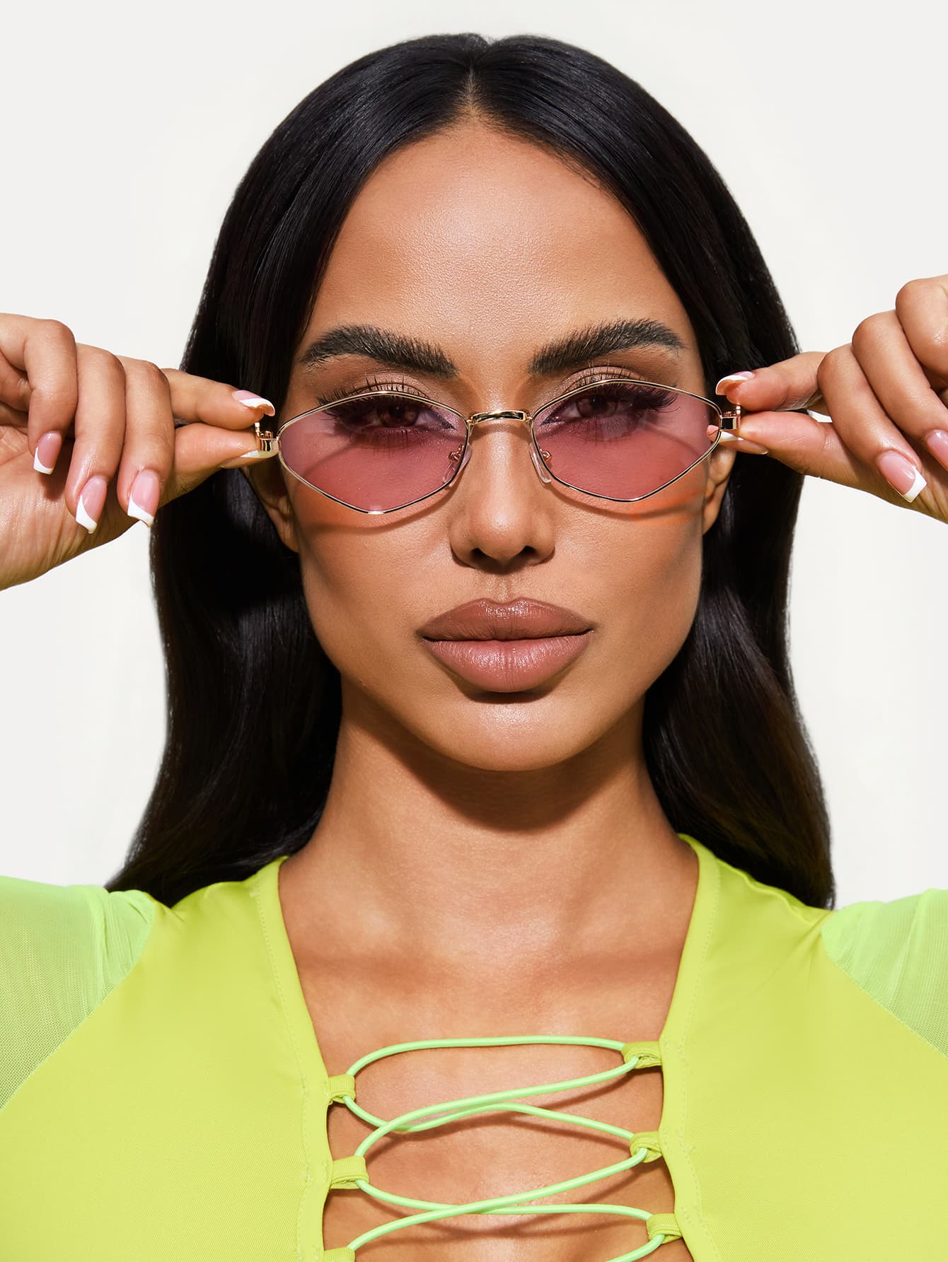TuEzra 1 Pair Fashionable Metal Frame Geometric Design Fashion Glasses, Runway/Street Style, Suitable For Dating, Daily Wear, Travel Spring Summer Bright Colors For Summer Beach Vacation,Outdoor,Travel Shades Vintage Style Geometric Frame For Going Out Outfit,Back To School