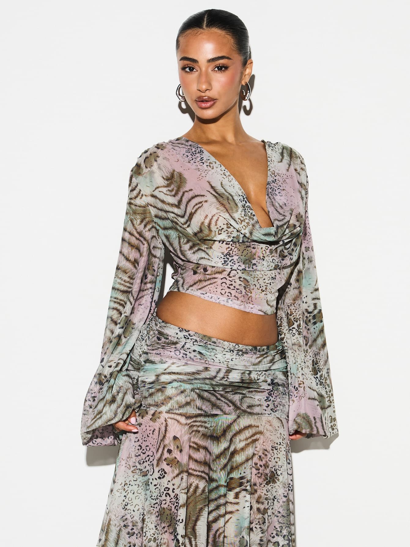 KIZN Mixed Animal Print Cowl Neck Balloon Sleeve Blouse With Leopard Tiger Pattern For Fall Winter Party Occasions Crop Top Style