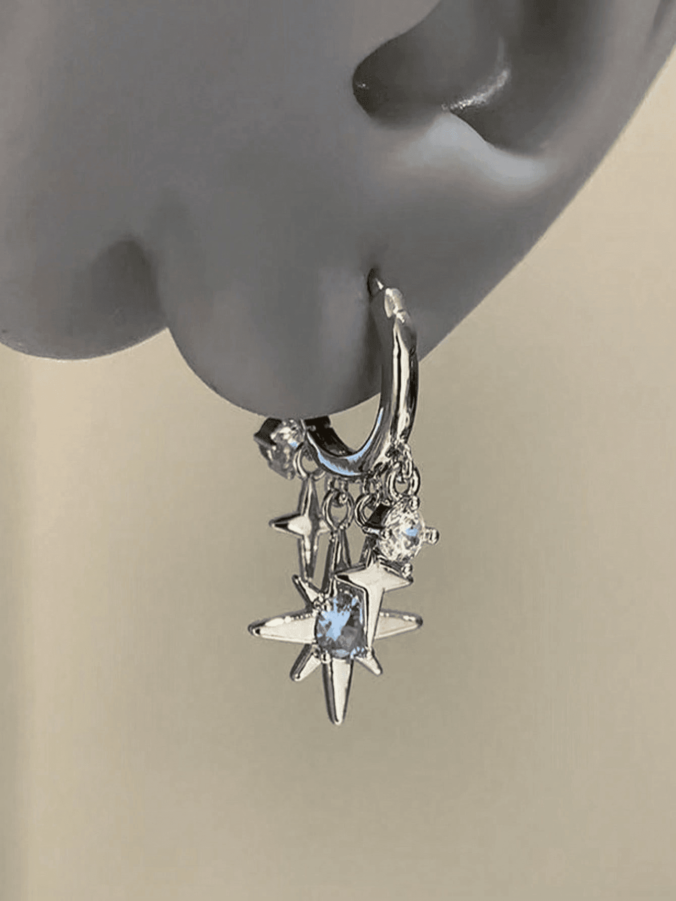 1 Pair Elegant Fashion Four-Pointed Star Earrings, Suitable For Women Any Occasion