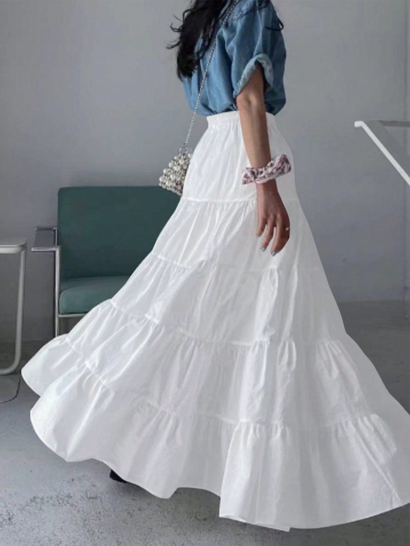 EARO Women's Solid Color Minimalist Casual Commute Versatile Multi-Layer Pleated High Waist Skirt, Spring/Summer Holiday Design, High-End White