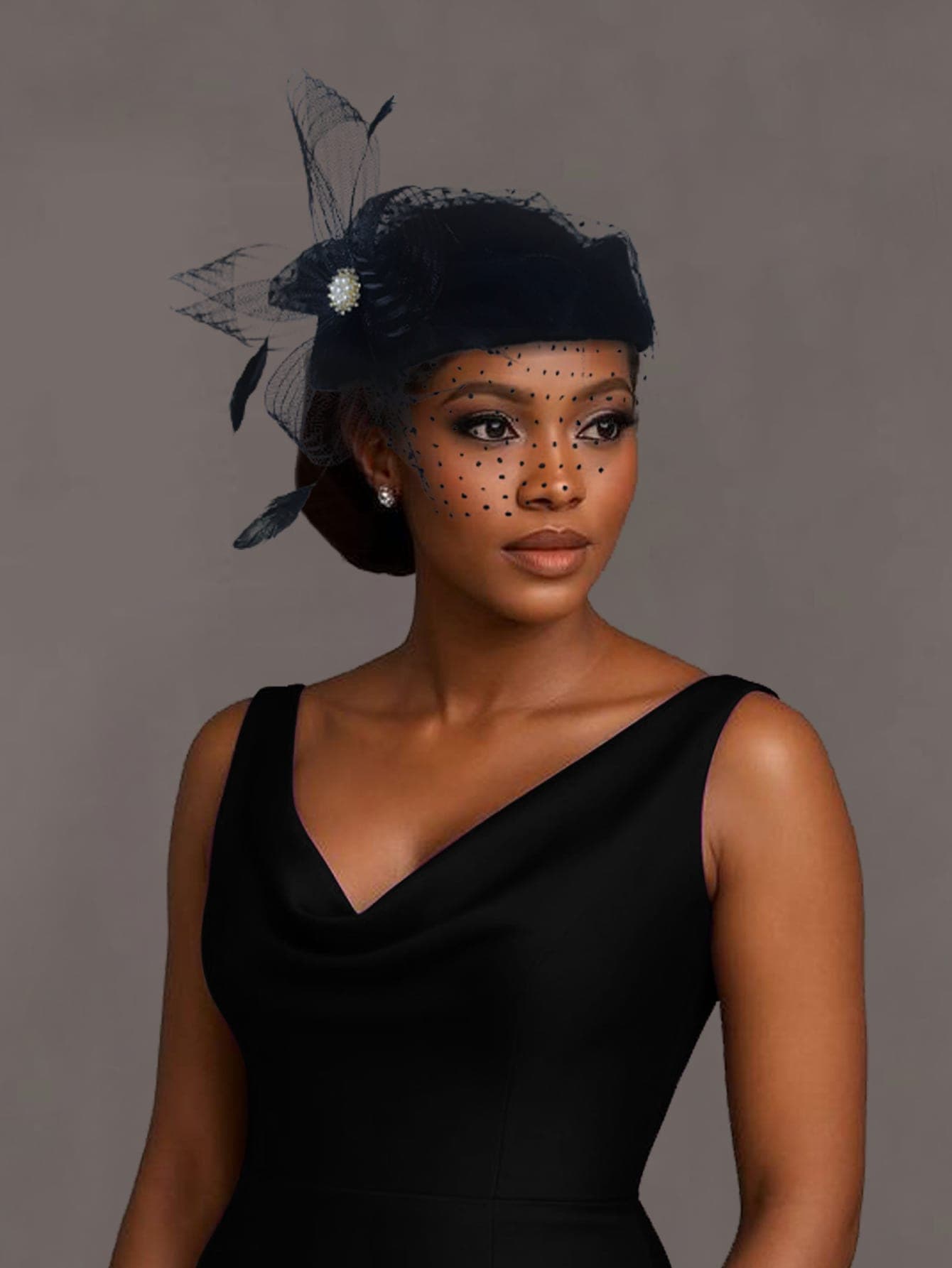 1pc Women's Solid Color Applique Artificial Feather Mesh Flight Attendant Cap, Fashionable & Versatile Black & White Color, Retro British Style Commuter Hat
