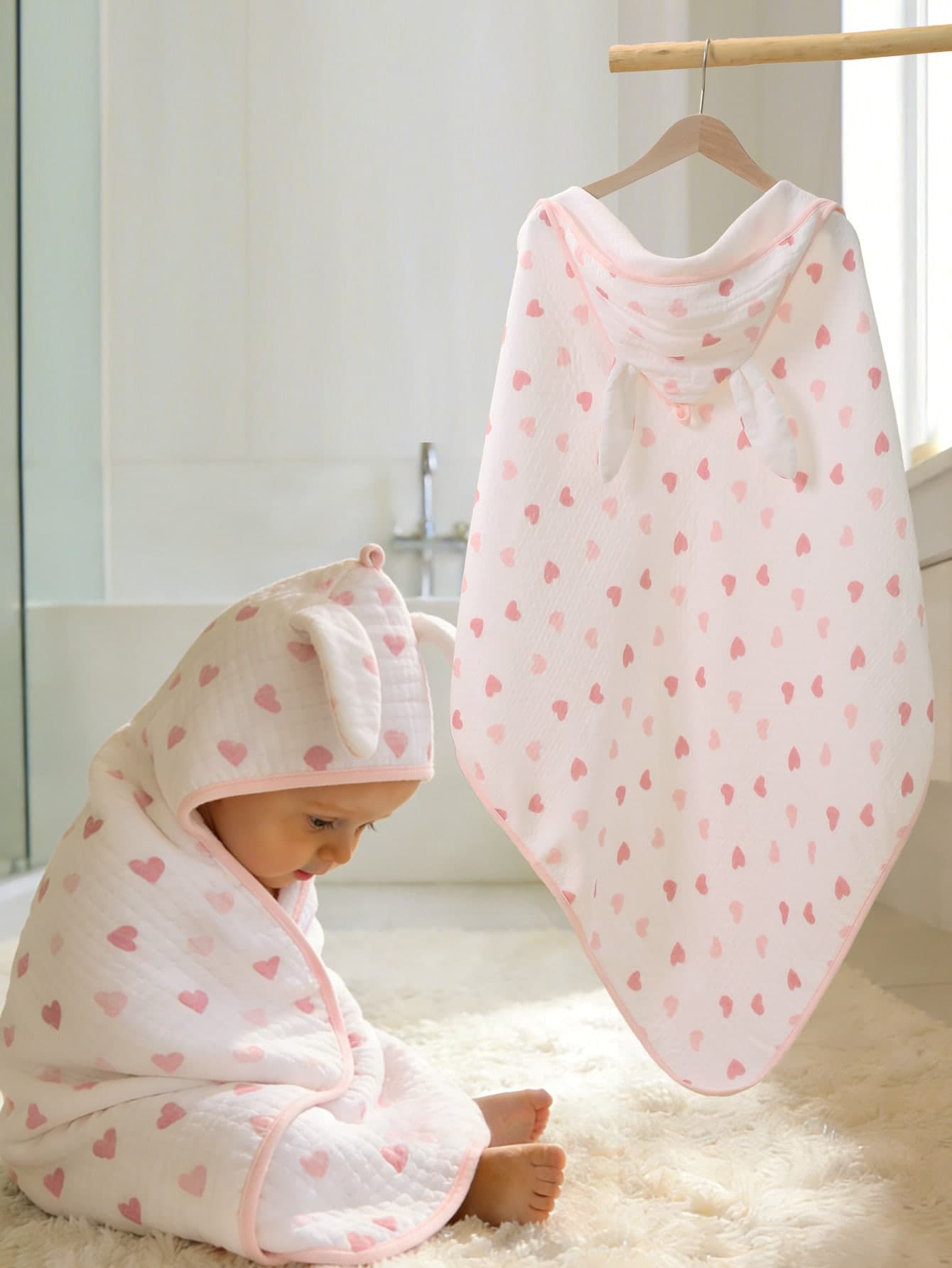 1pc Baby Lightweight Hooded Rabbit Ear Bath Towel, Unisex Cute Print Hooded Baby Cape, Suitable For Infants And Toddlers, Soft Comfortable Cartoon Bath Accessory For All Seasons
