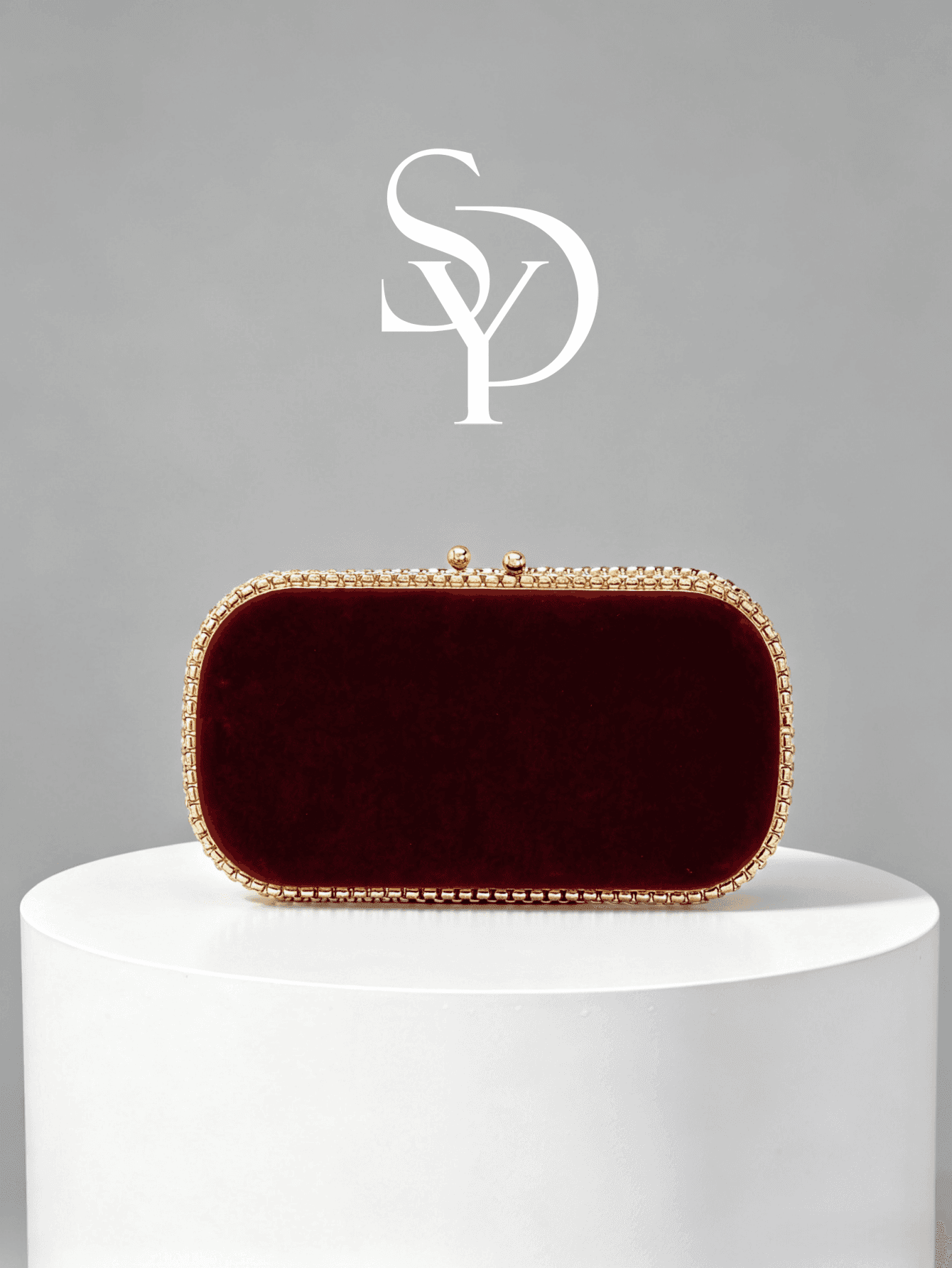 1pc Women's Retro Fashion Velvet Clutch Bag, Metal Wrist Strap Design, European And American Style, High-End Minimalist Square Handbag, Suitable For Weddings, Evening Parties, Formal Events, Parties And More, Can Be Used As A Shoulder Bag, Equipped With High-Quality Chain Strap