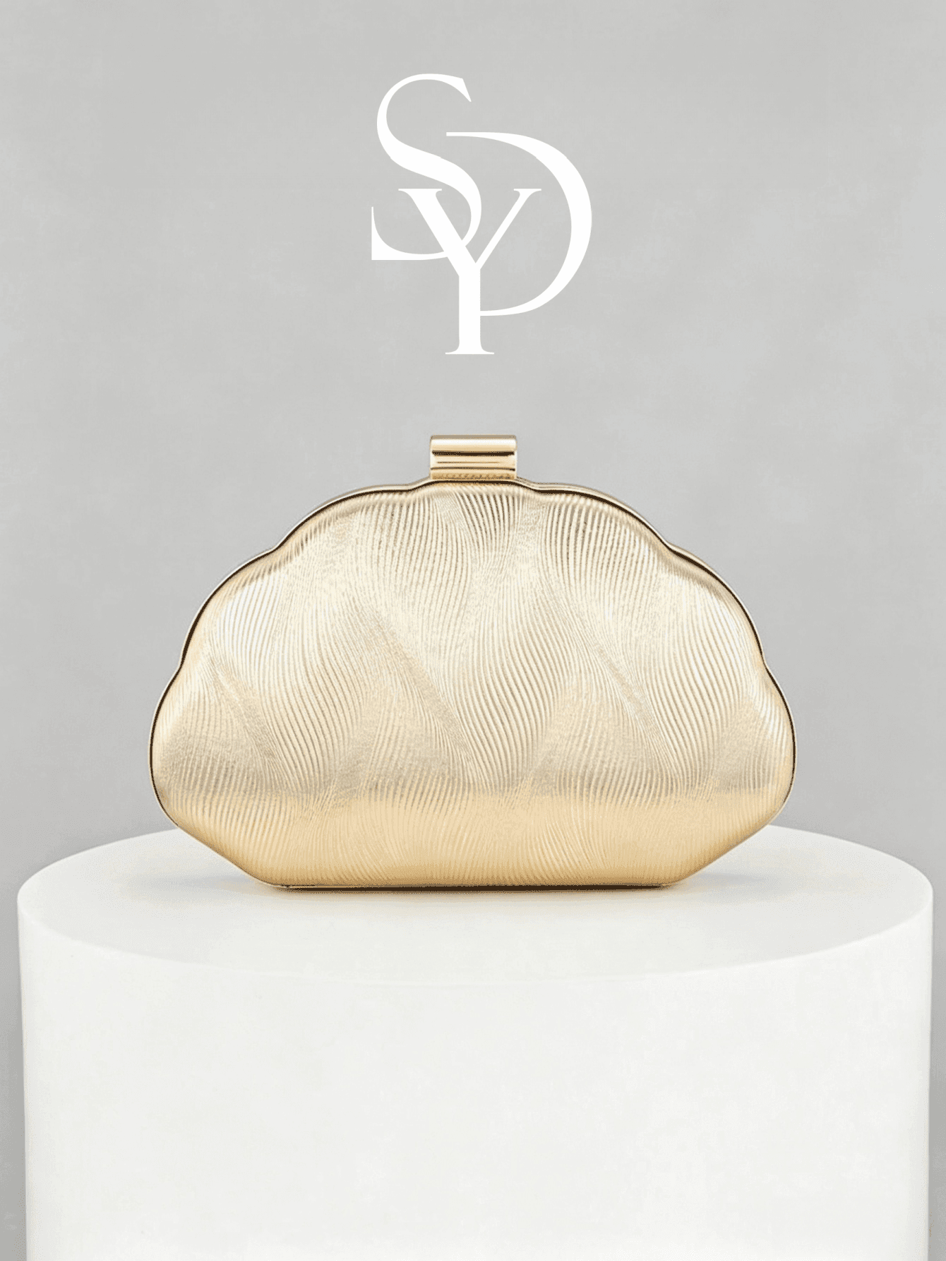 1pc Women's Luxury Gold Cloud-Shaped Clutch Bag, Glossy Wavy Texture Metal Frame Evening Handbag, With Detachable Chain Shoulder Strap, Elegant Formal Handbag, Suitable For Weddings, Banquets, Balls, Parties And Bridal Gifts