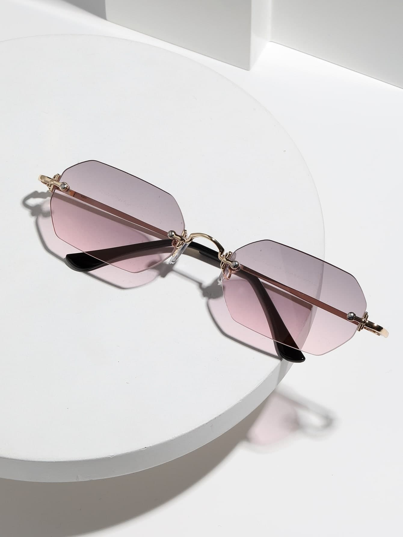 015835340007 1 Set Men's MINI Small Hexagonal Frame Vintage All-Metal Glasses Gradient Color Street Vacation Outdoor Beach Women's Daily Commute Classic Vintage Traveler Fashion Glasses (Includes Anti-Loss Rope, PU Glasses Case, Glasses Cloth) All Seasons Men.Women SteampunkPunkPortable. Driving,Fishing,