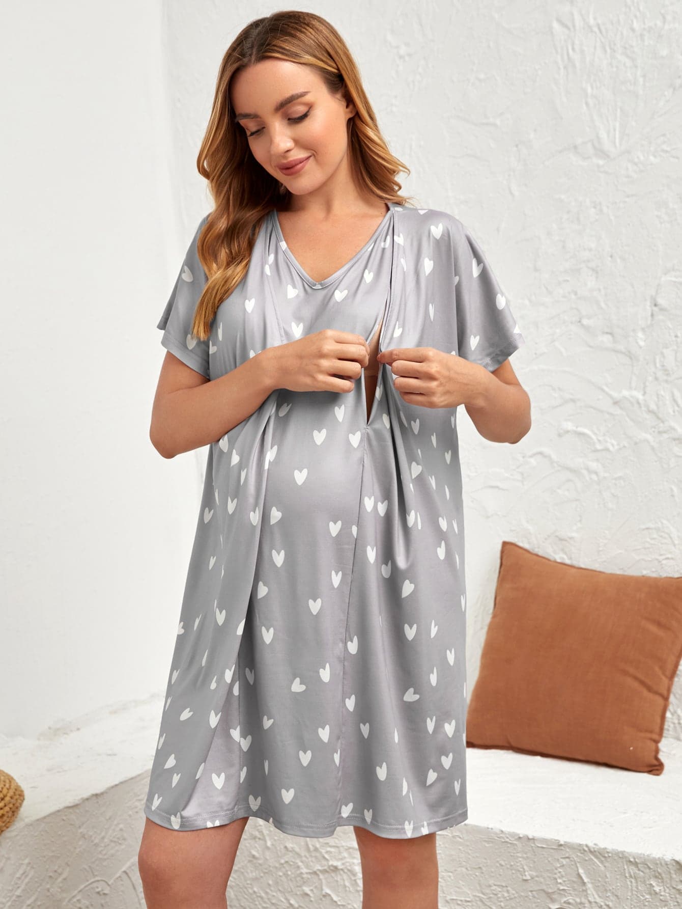 SHEIN Maternity Heart Print Batwing Sleeve Nursing Nightdress For Mother