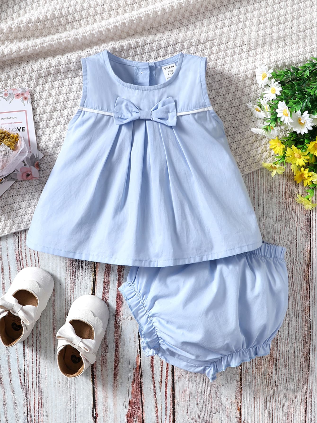 SHEIN Baby Girl Bow Front Plicated Detail Top & Frill Trim Shorts