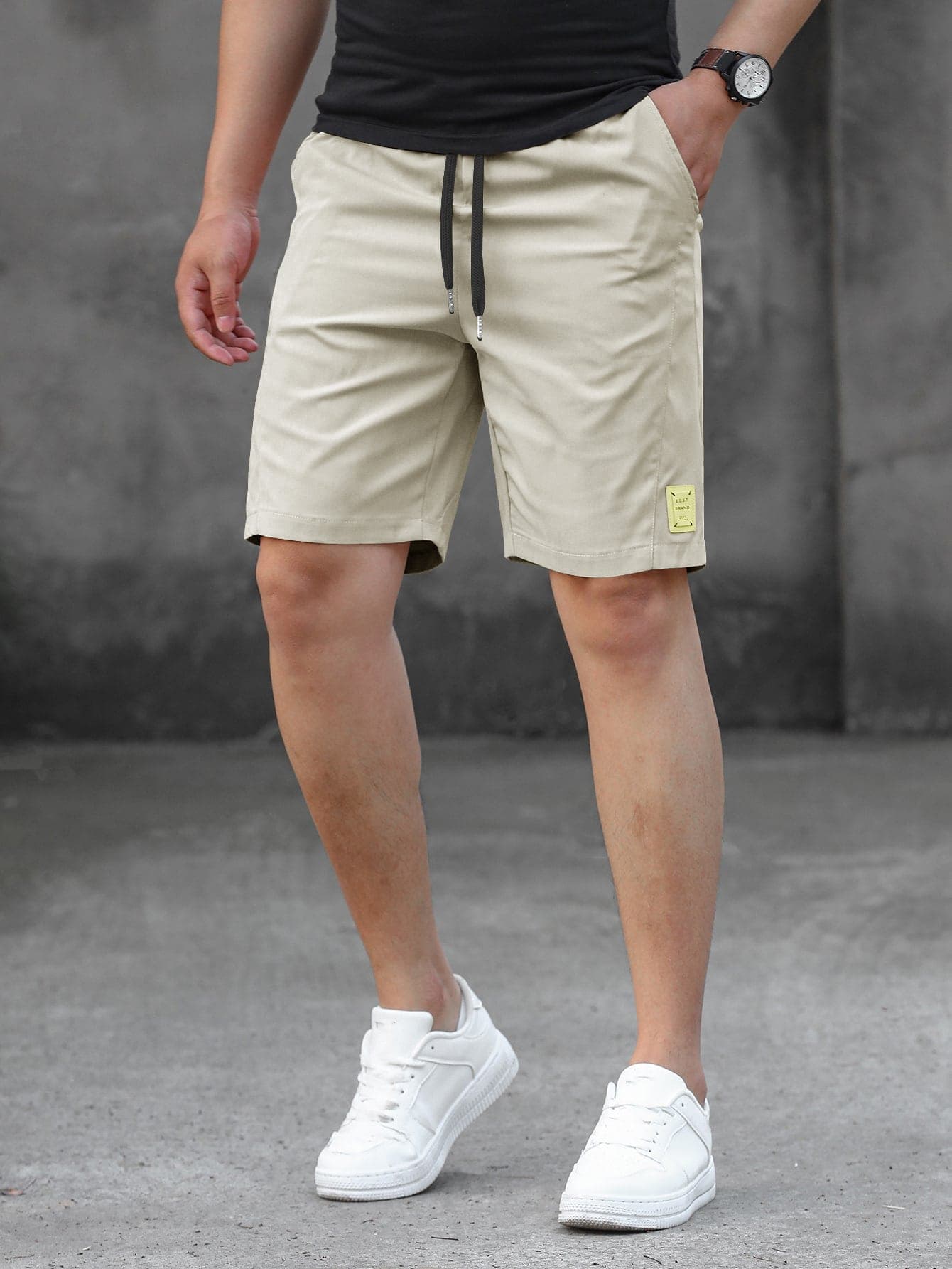 Manfinity Roughcore Loose Fit Men's Shorts With Letter Patch And Drawstring Waist