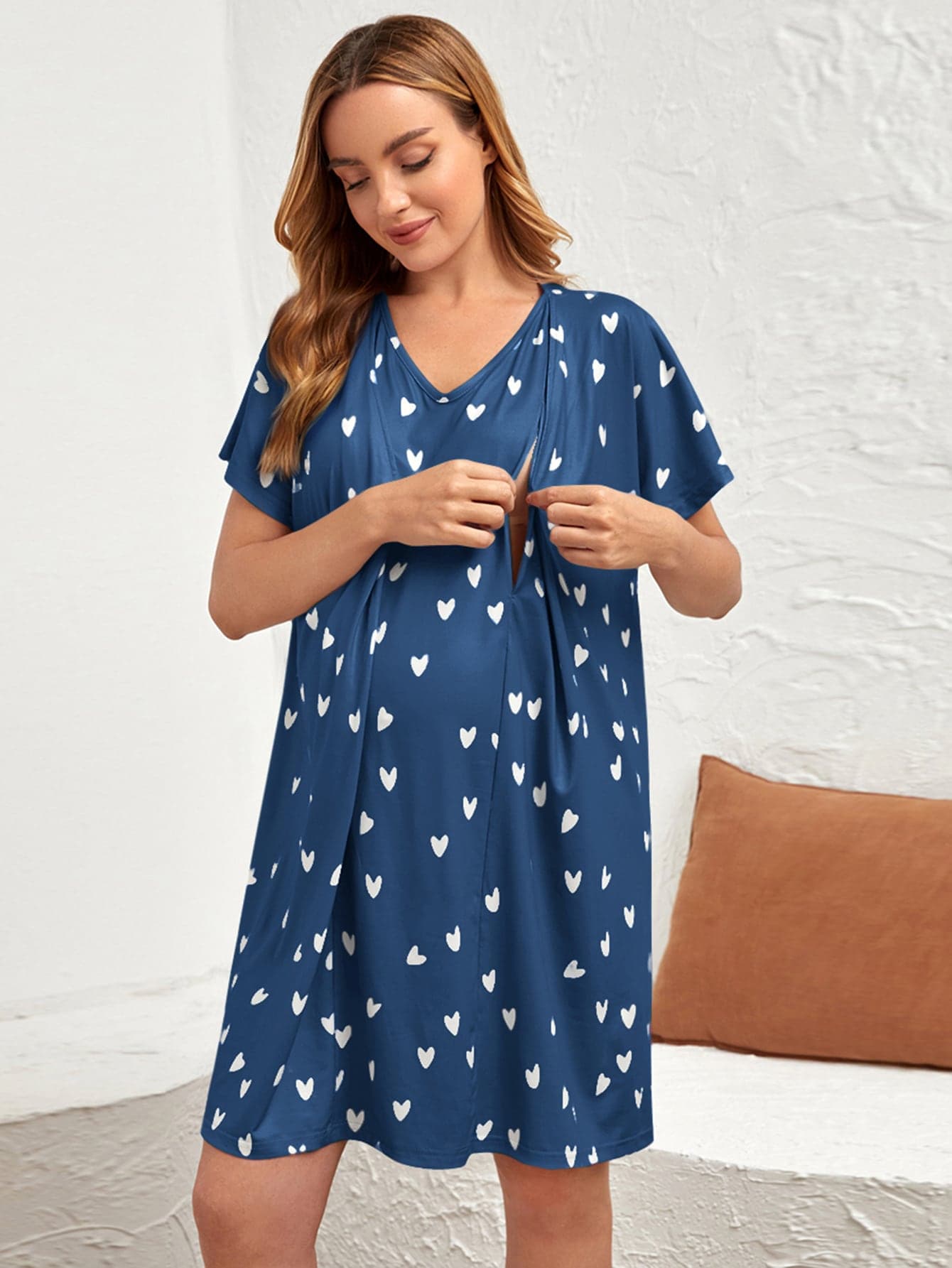 SHEIN Maternity Heart Print Batwing Sleeve Nursing Nightdress For Mother