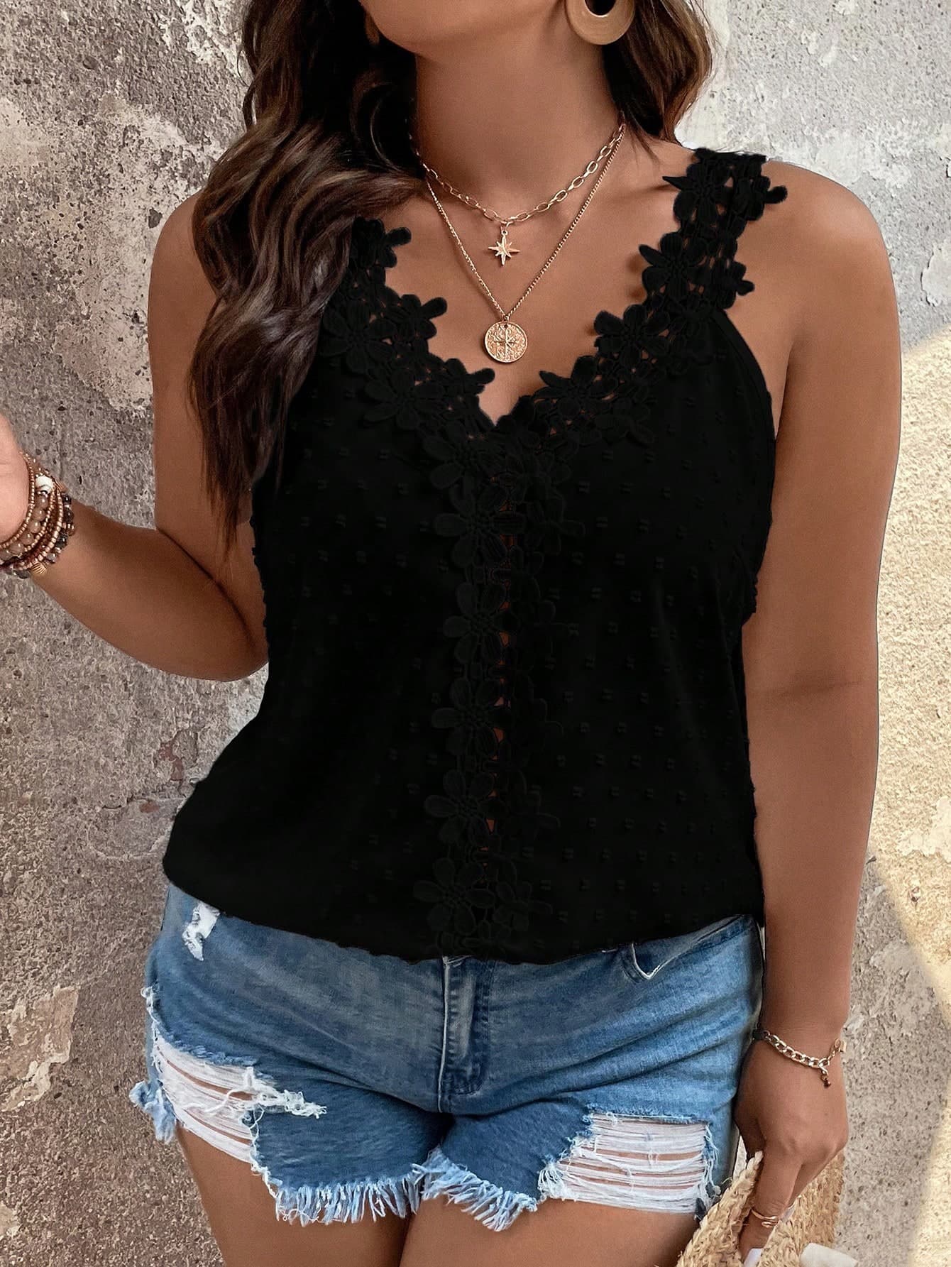 Vionelle Plus Size Patchwork Lace Wide Strap Top