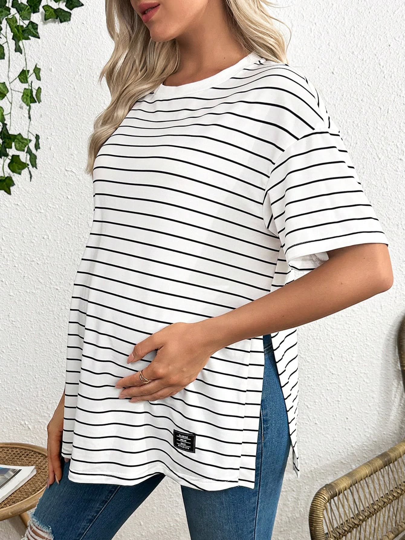 SHEIN Maternity Striped Loose Fit Long T-Shirt With Side Slits And Round Neck World Cup