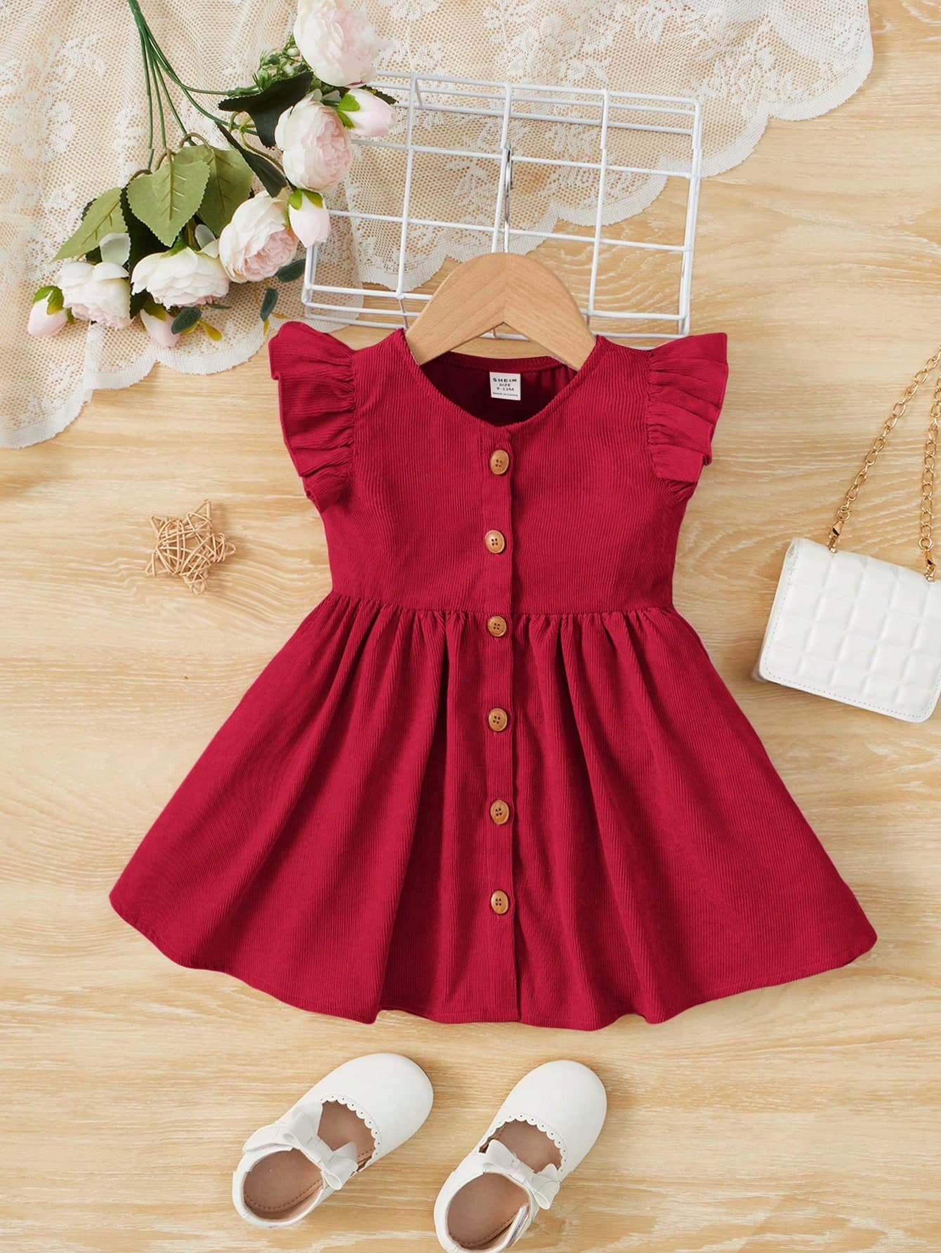 Baby Girl's Lovely Short Cap Sleeve Dress With Single Breasted Closure