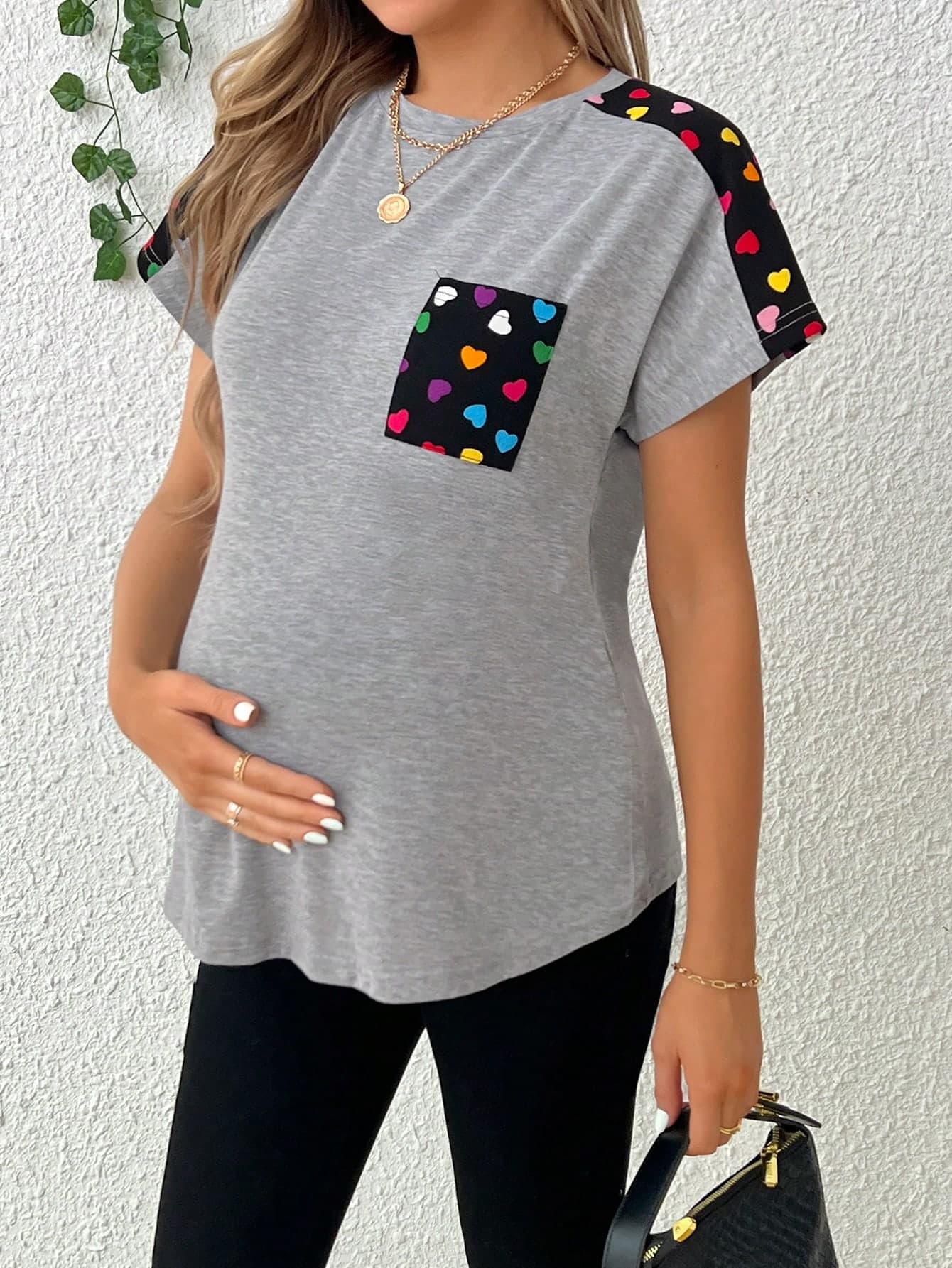 SHEIN Maternity Heart Printed Batwing Short Sleeve Casual T-Shirt With Round Neck For Summer World Cup