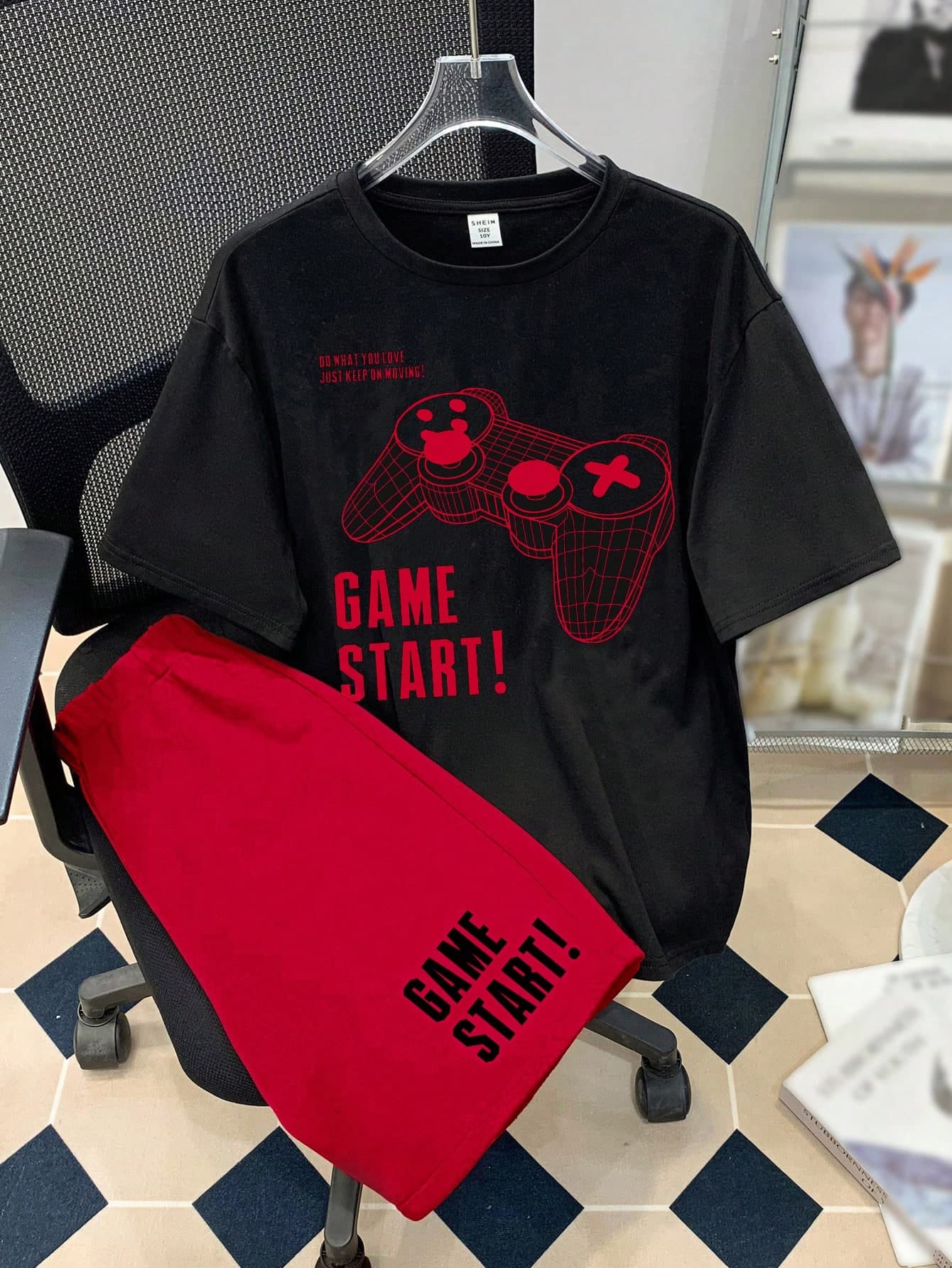 SHEIN 2pcs/Set Teen Boys' Casual Video Game Graphic Print T-Shirt And Shorts Set, Summer, Cotton Blend