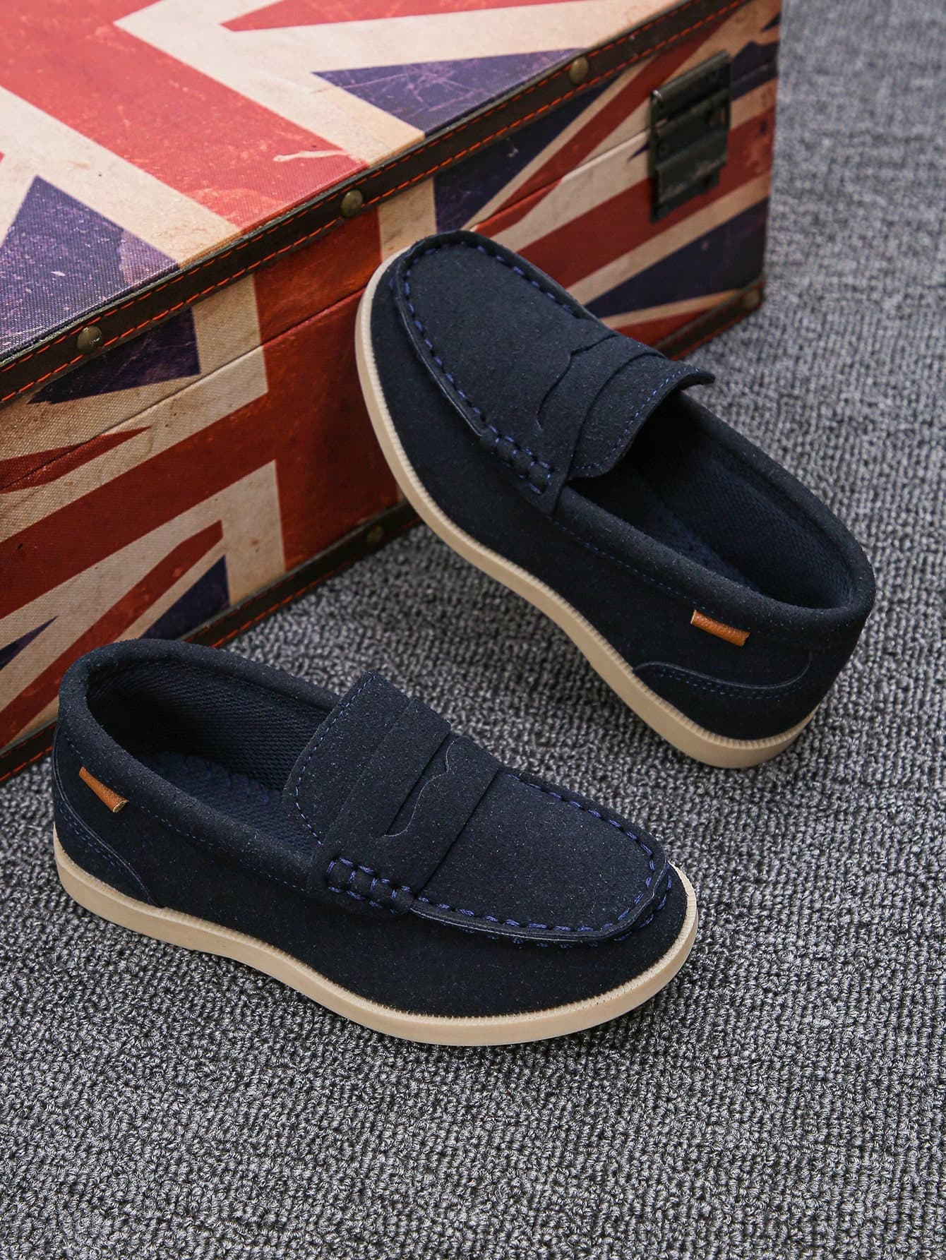 1 Pair Casual Slip-On Loafers For Children, Suitable For Outdoor Wear In Spring/Autumn, Breathable Anti-Slip Flat Stitched Shoes