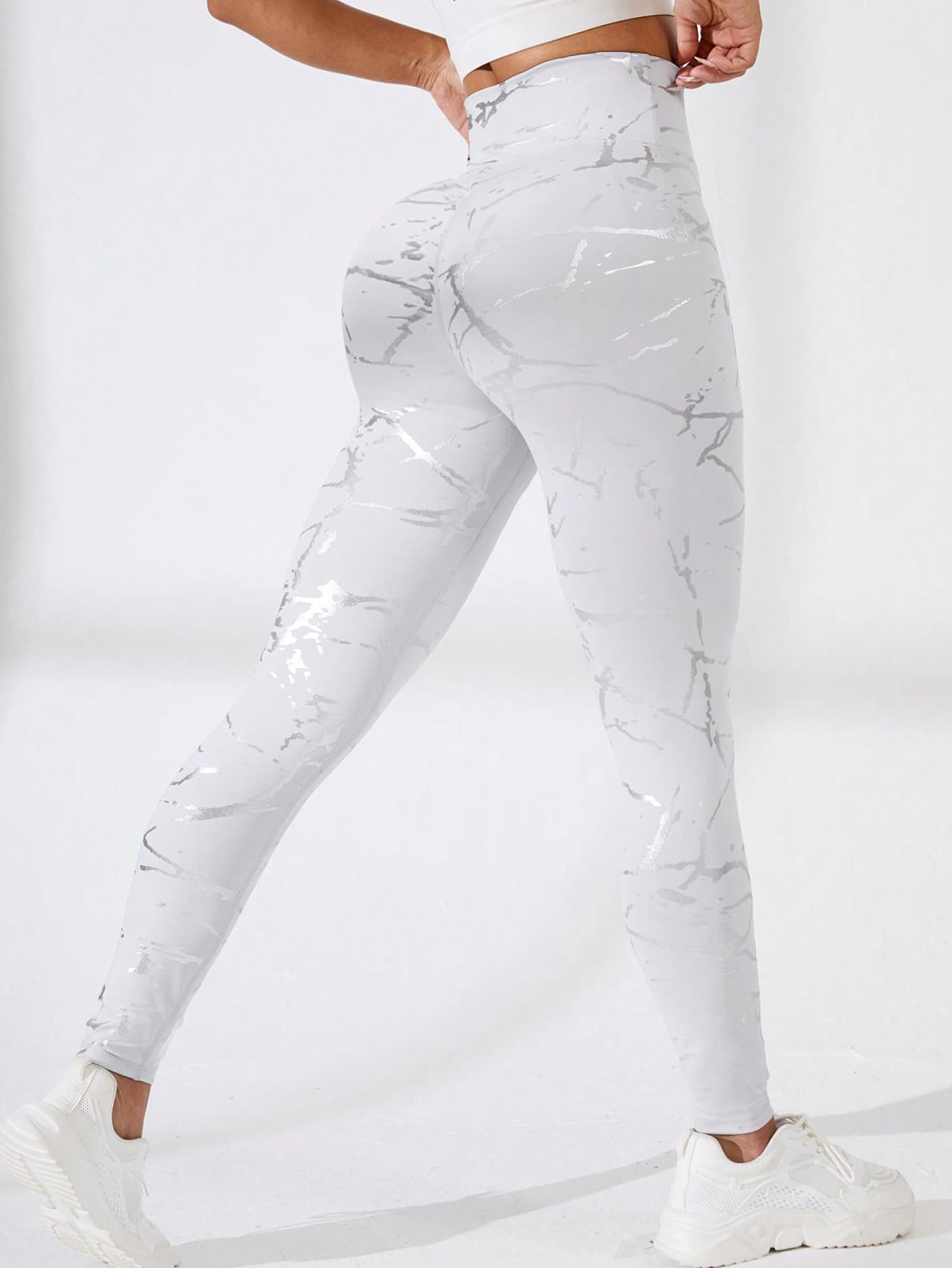 SHEIN Sports High Waist Yoga Pants With Gold Foil Printed, Personalized And Sexy, Sports And Leisure Body Shaping Yoga Leggings