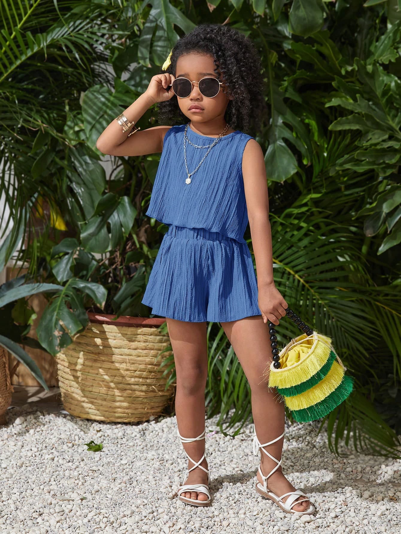 SHEIN 2pcs Young Girl Solid Color Round Neck Top And Loose Shorts Set Holiday Outfits