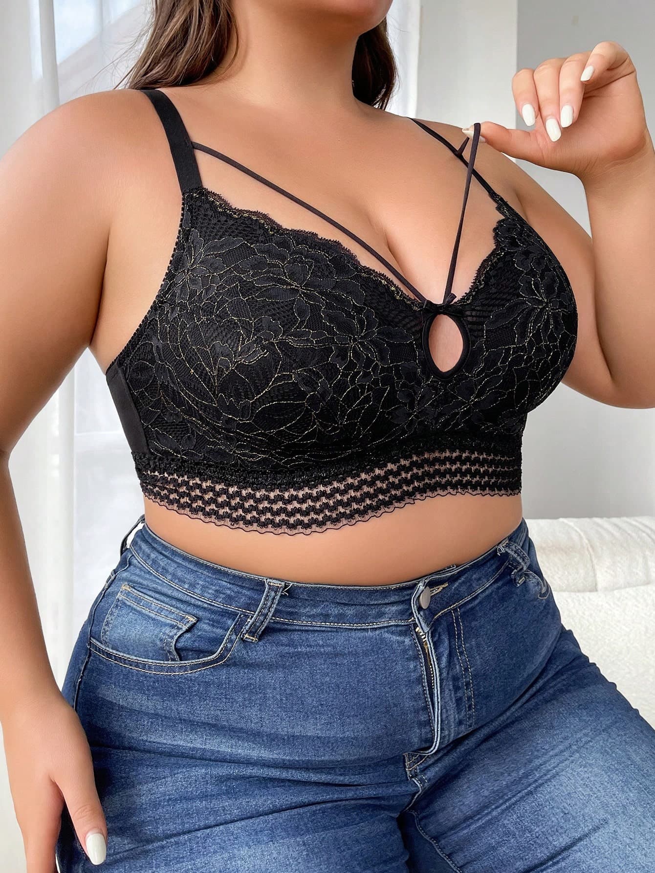 Plus Size Lace Trim Minimal Spaghetti Strap Wireless Bra, Casual Everyday Wear