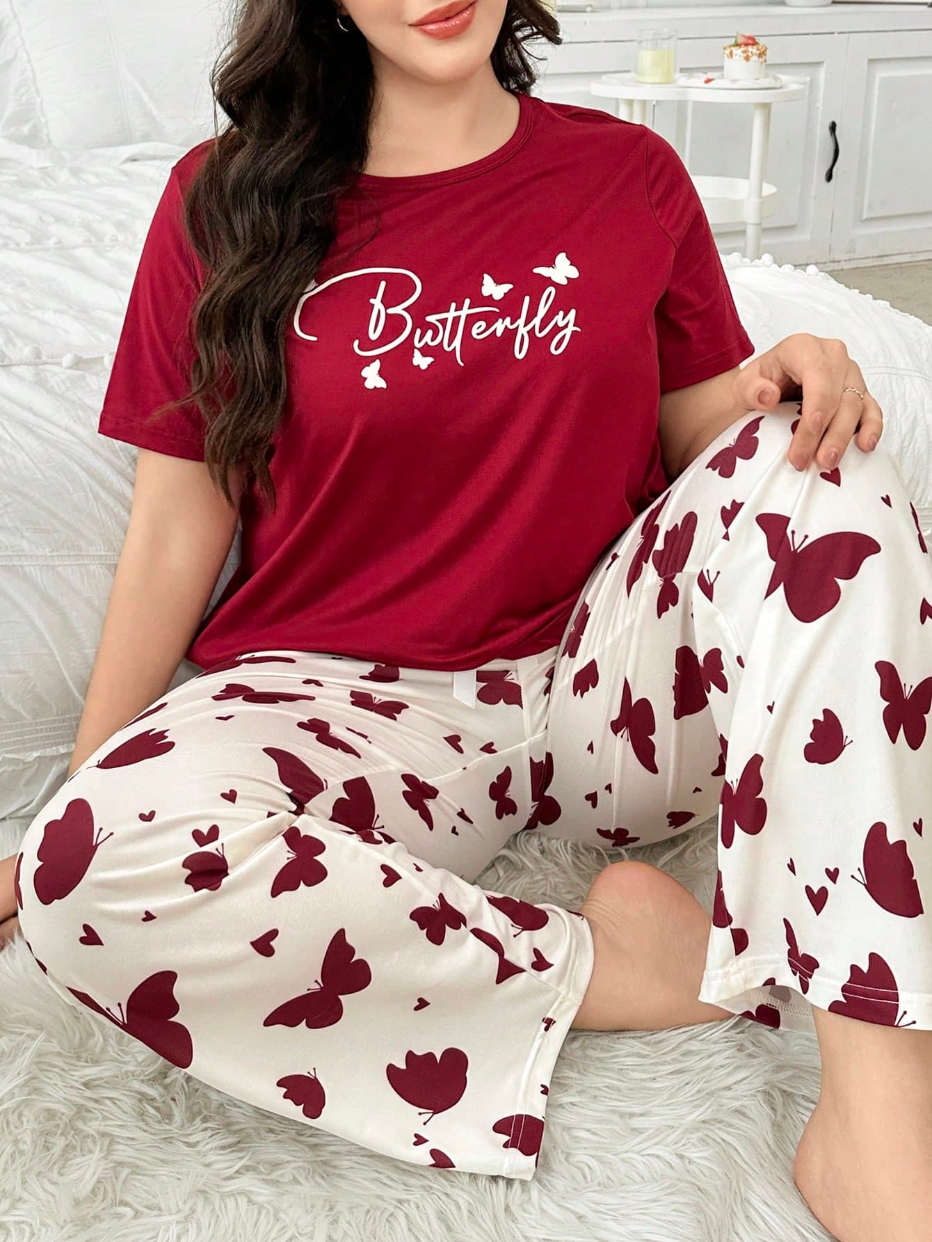 Plus Size Women Butterfly & Letter Print Short Sleeve Top & Pants Pajama Set
