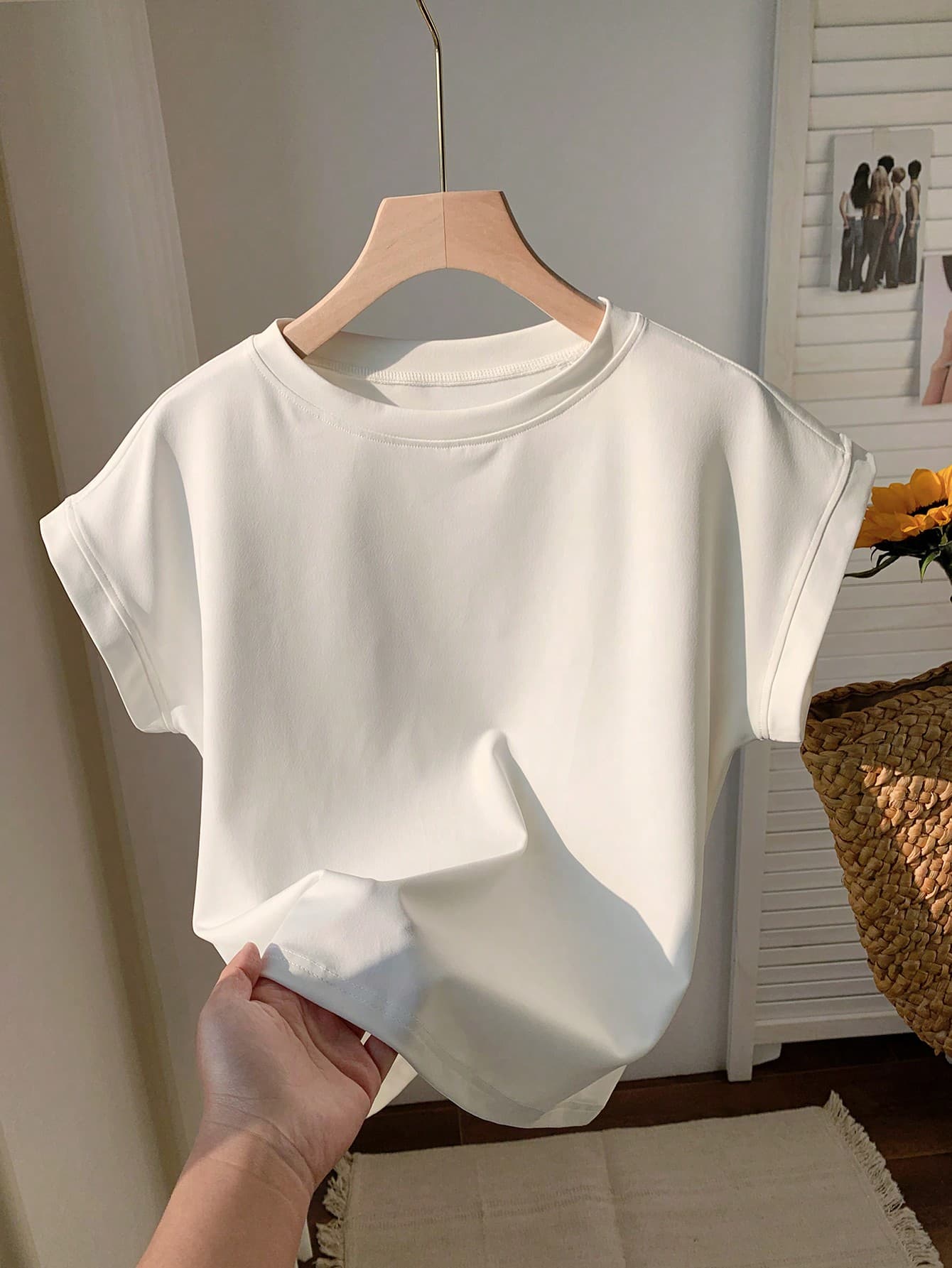 Comfortcana Women's Plain Color Short Sleeve T-Shirt, Minimalist Casual Daily Wear