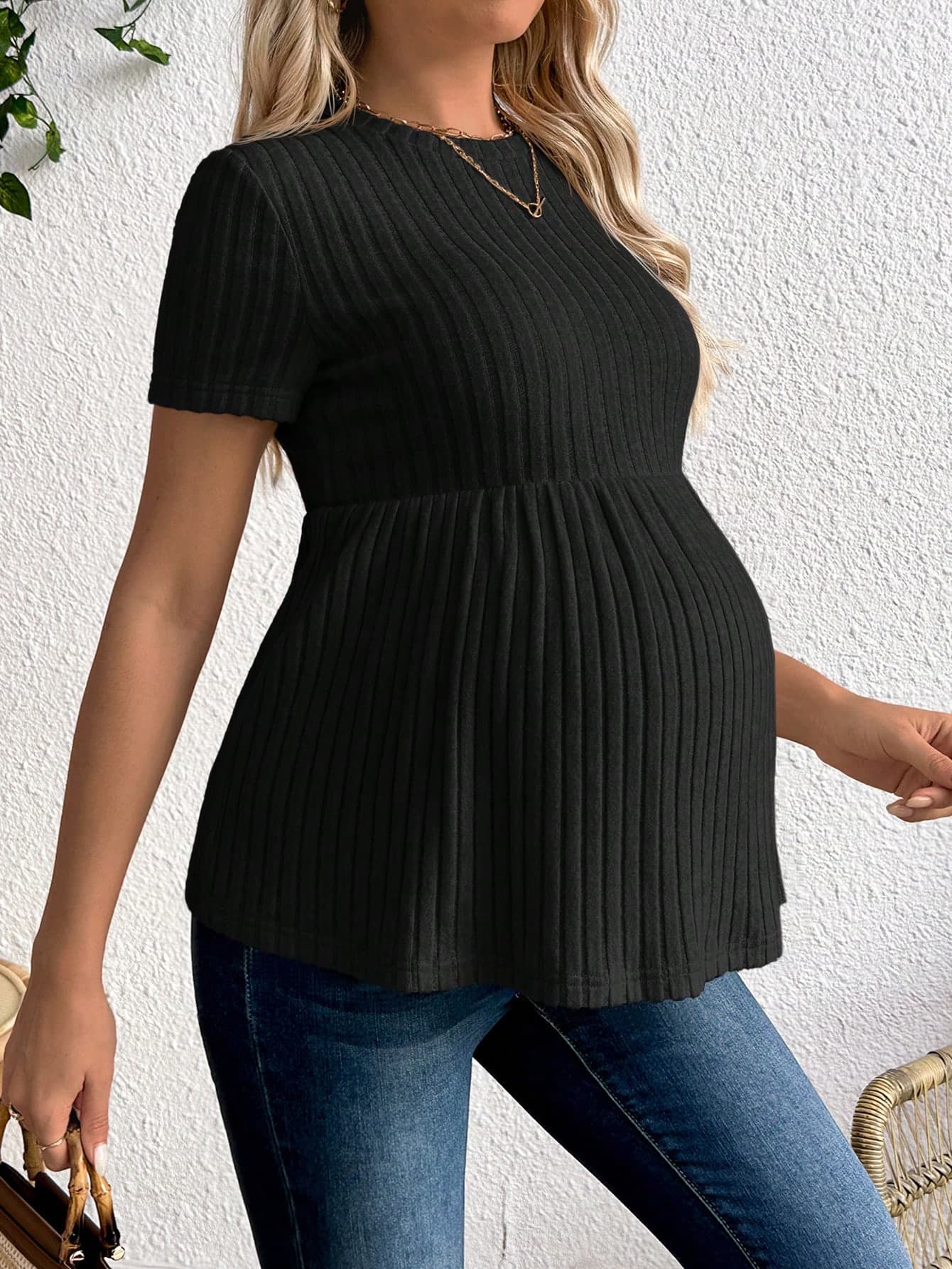 SHEIN Maternity Solid Color Round Neck Short Sleeve Rib Knit Ruffle Hem T-Shirt