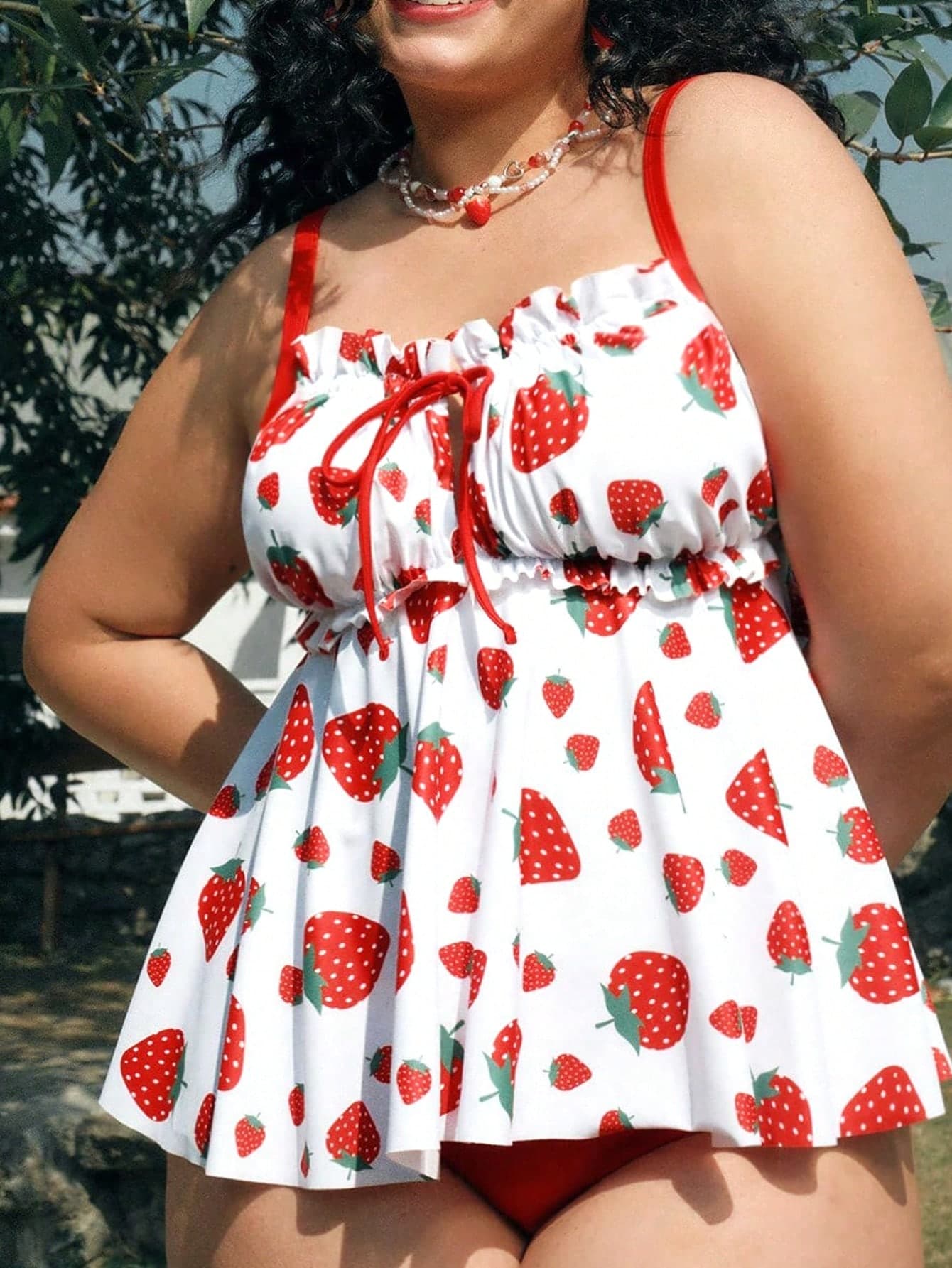 Swim Mod Plus Size Women Strawberry Print Halter Split Swimwear Set, Cute Casual Holiday 2 Pieces Spaghetti Strap Bikini For Summer Beach Vacation
