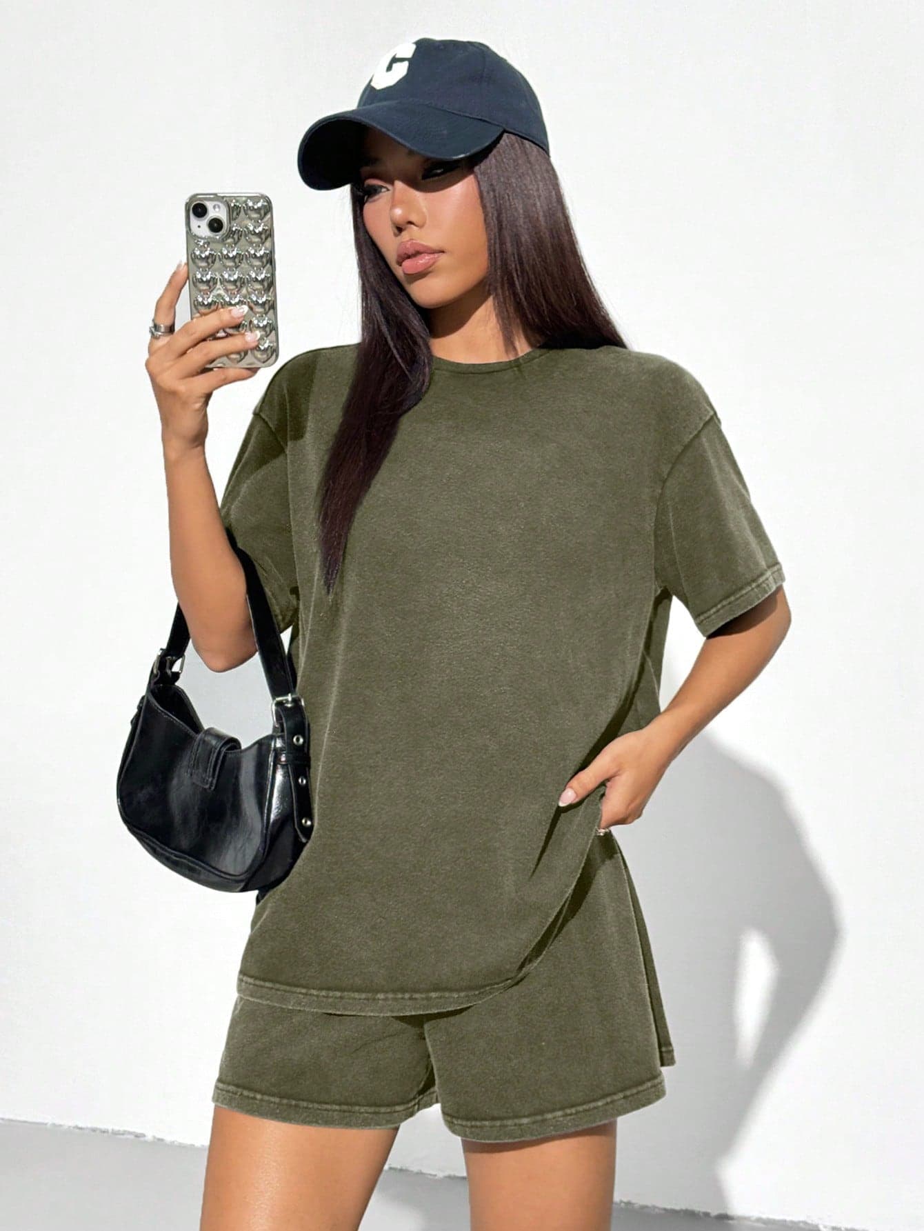 SHEIN EZwear 2pcs Women Vintage Style T-Shirt And Shorts Set,Olive Green Summer Casual Everyday Two Piece Lounge Sets For Travel Outfit,Rich Tita Coords Pijams