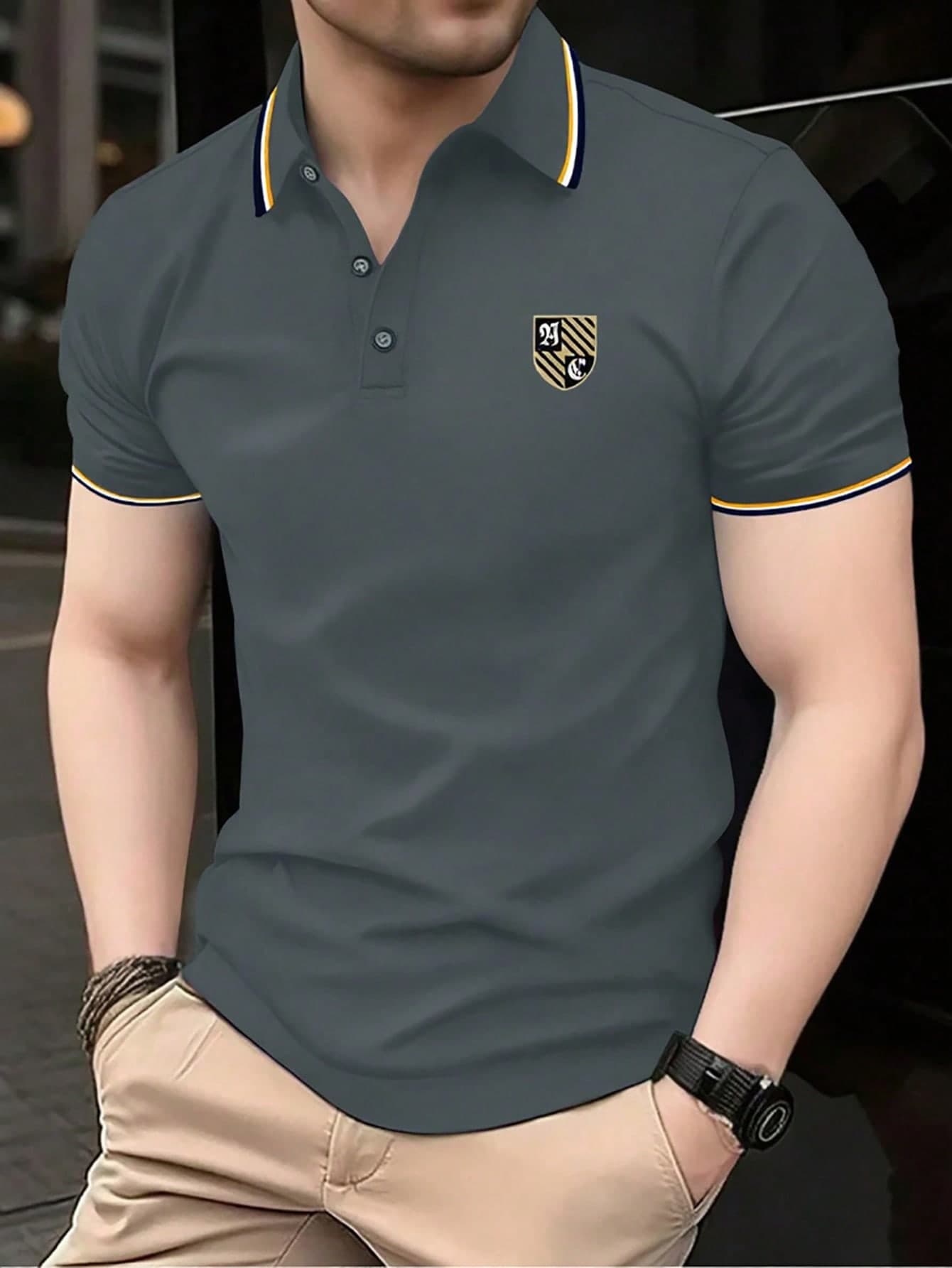 Manfinity Dauomo Men's Button Collar Polo Shirt With Shield Print Short Sleeve Top