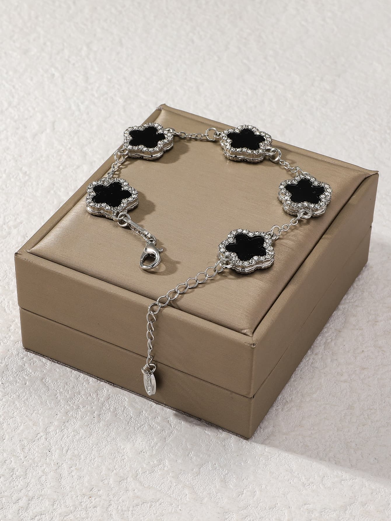 Single Five-Leaf Clover Multi-Color Rhinestone Inlaid Fashionable Elegant High-End Women's Bracelet (No Packaging Box)