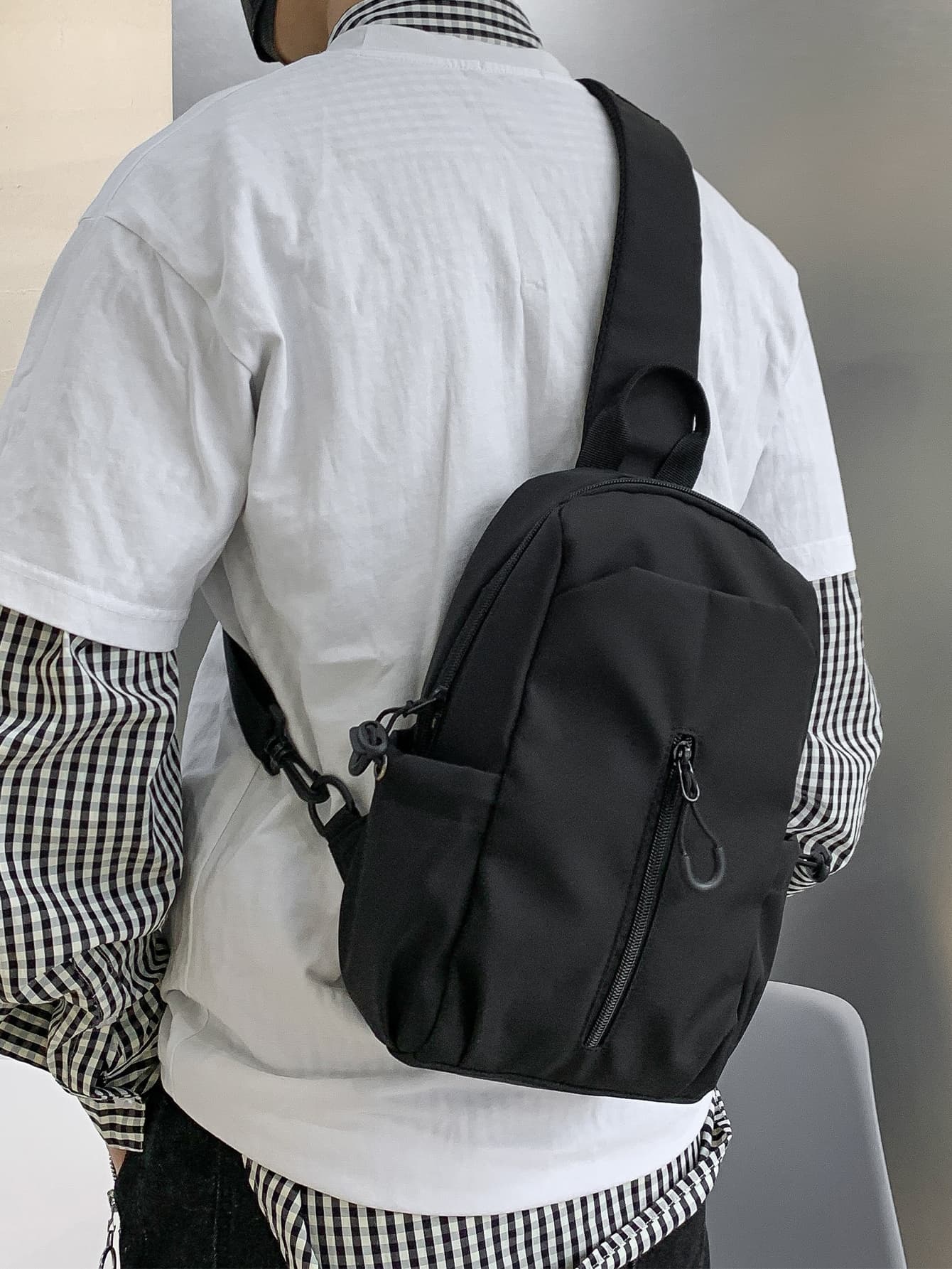 Fashionable Minimalist Crossbody Bag, Nylon Material, Solid Color, Casual Men's Chest Bag, College Backpack, Essential For Summer, Dad's Essential, New Student Multi-Function Dorm College Shoulder Bag, Wallet, Side Bag, Belt, Student New Life Essential, Men's Essential Wallet, Graduation Essential Small Bag, Men's Shoulder Bag, Men's Hiking Travel Accessory, Waist Bag Phone Bag, Thigh Bag, Camping, Holiday Essential, Camping