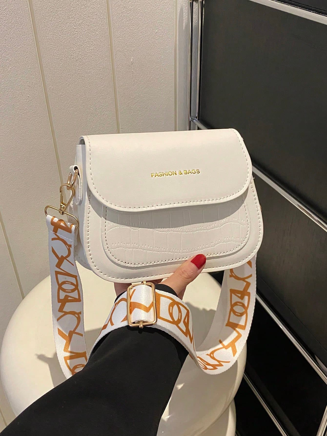 Women's Fashionable And Versatile Texture Saddlebag Crossbody Bag Mini Solid Color Crossbody Bag, Wide Strap Shoulder Bag, Leather Square