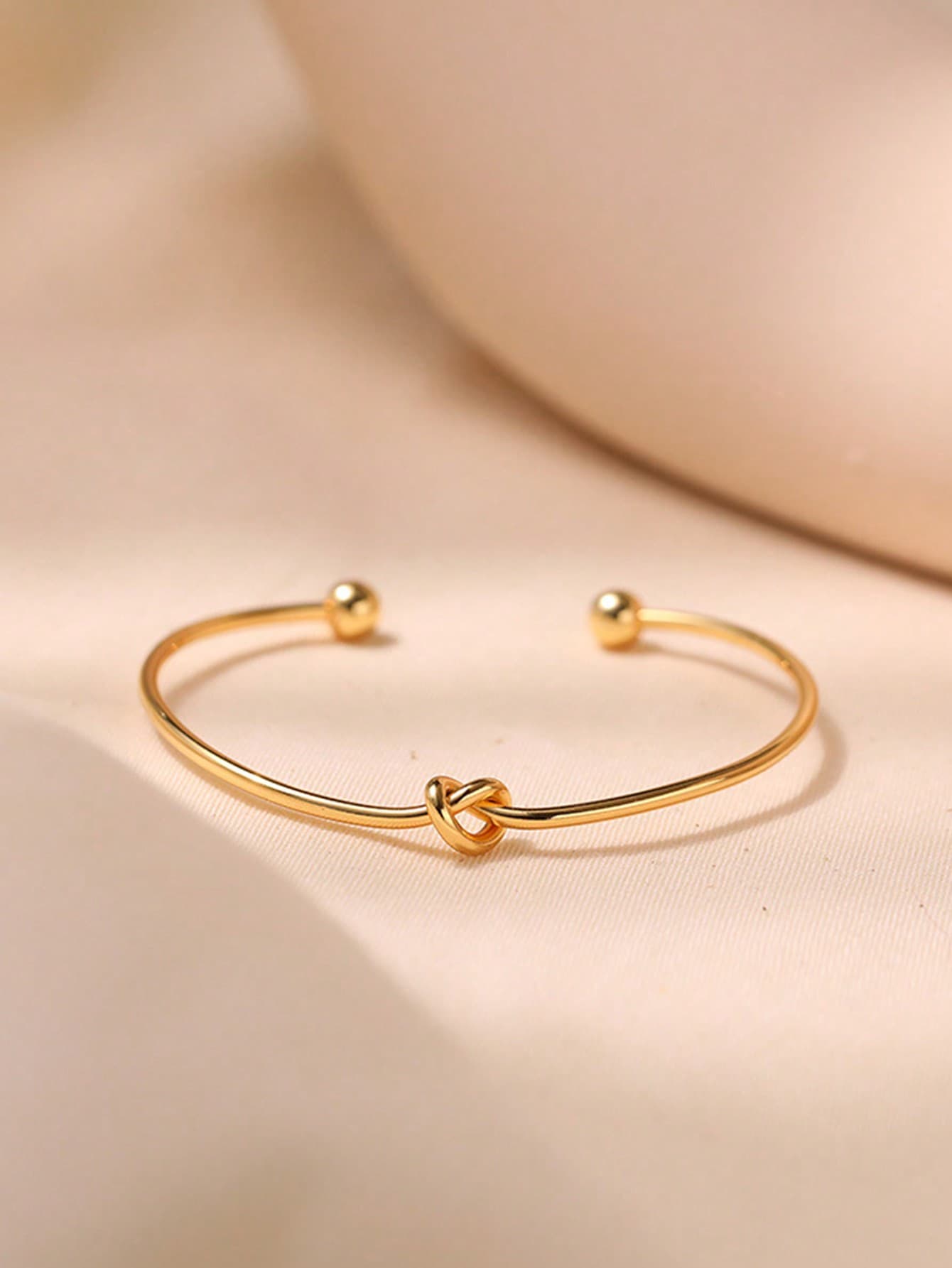 1pc Minimalist Style Wrapped Design Knotted Hollow Circle Open Bangle Bracelet