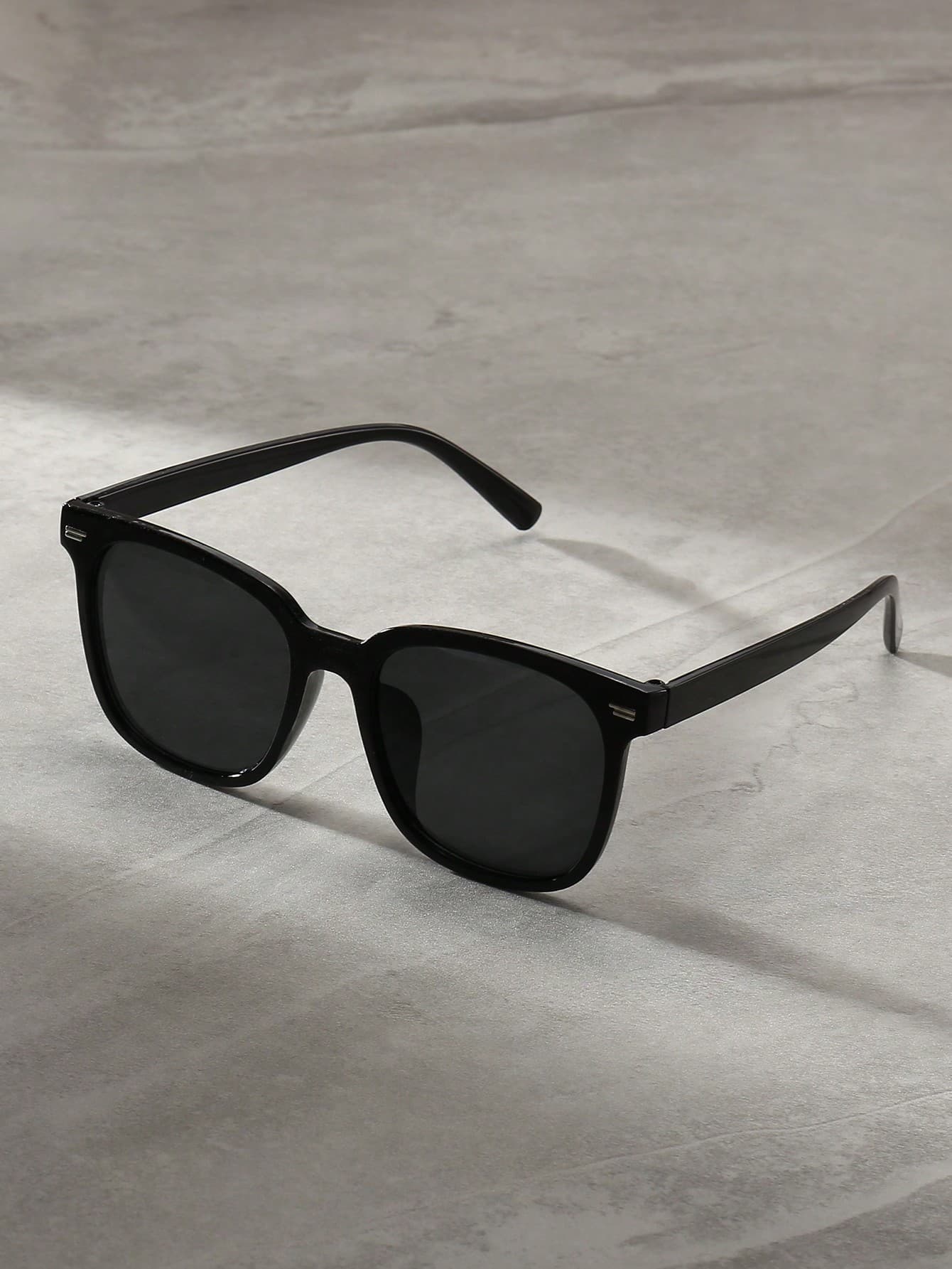 1 Pair Y2K Style Fashion Square Frame Fashion Glasses, Perfect For Daily Casual And Photography, Ideal Accessory For Beach Outfits, Creating A Streetwear Look, Suitable To Pair With Sweaters, Jackets, Hoodies, Leggings, And Cargo Pants, Showcasing A Bohemian Vibe, Ideal For Summer Beach Vacations, Outdoor Activities, And Travels.