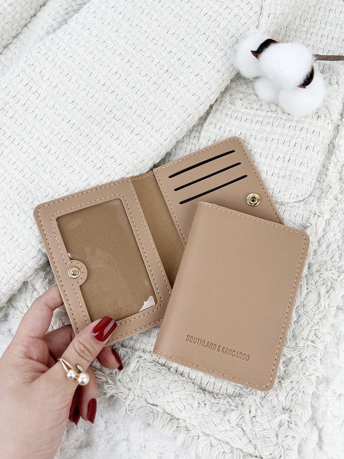 SOUTHLAND&KANGAROO Khaki Wallet, Fashionable, Lightweight And Portable, Can Hold Cash, Cards, Coins, Suitable For Birthday, Anniversary, Valentine's Day And Other Occasions, Gift For Couples, Women, Teenagers, College Students, Students, Men, Casual People, Can Be Used As Driver's License Holder, Card Holder, Business Card Holder, Credit Card Holder, ID Card Holder, Mini Wallet, Card Holder Design.