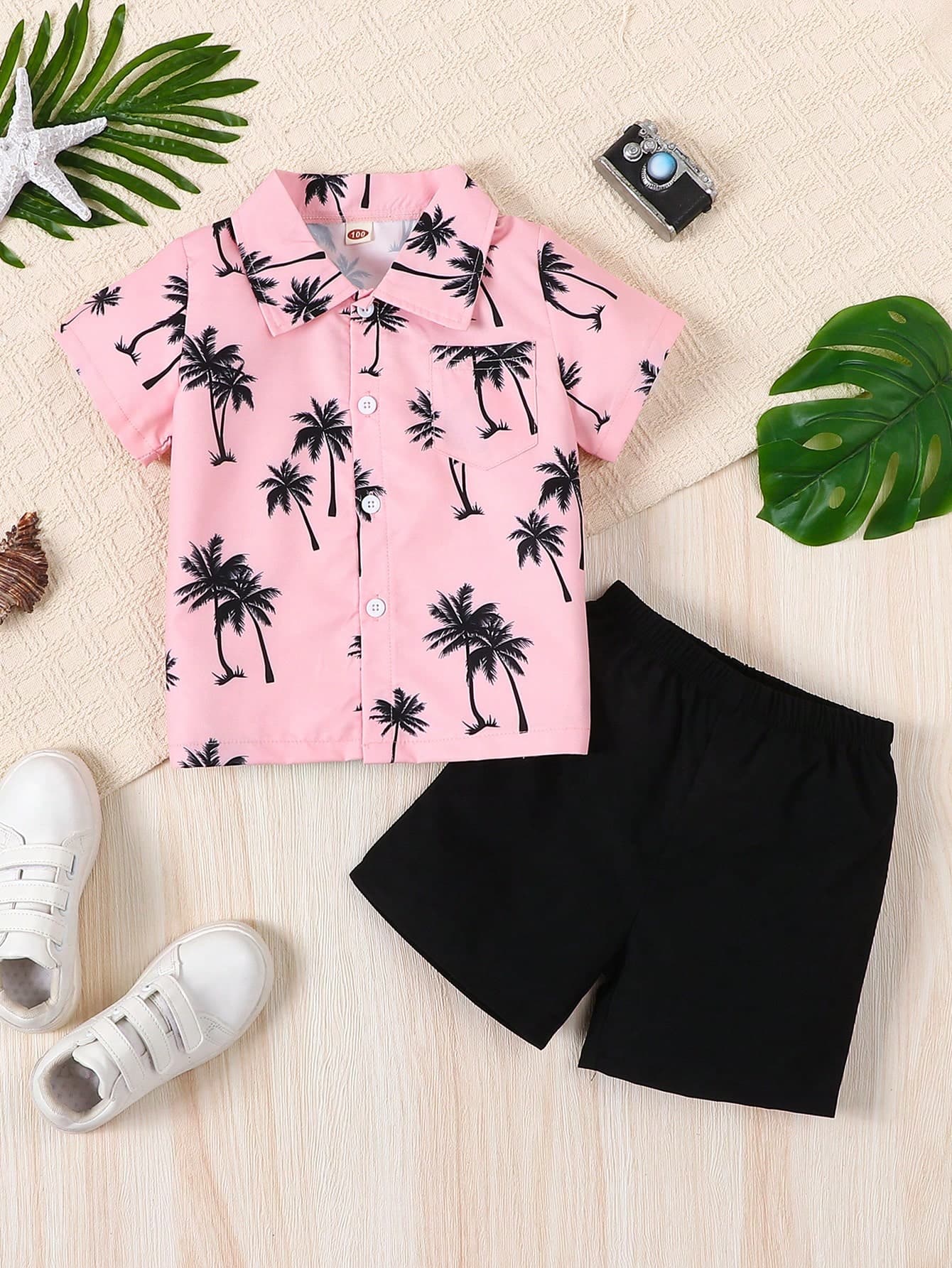 Young Boy Summer Casual Plant Print Polo Shirt And Solid Color Shorts Set