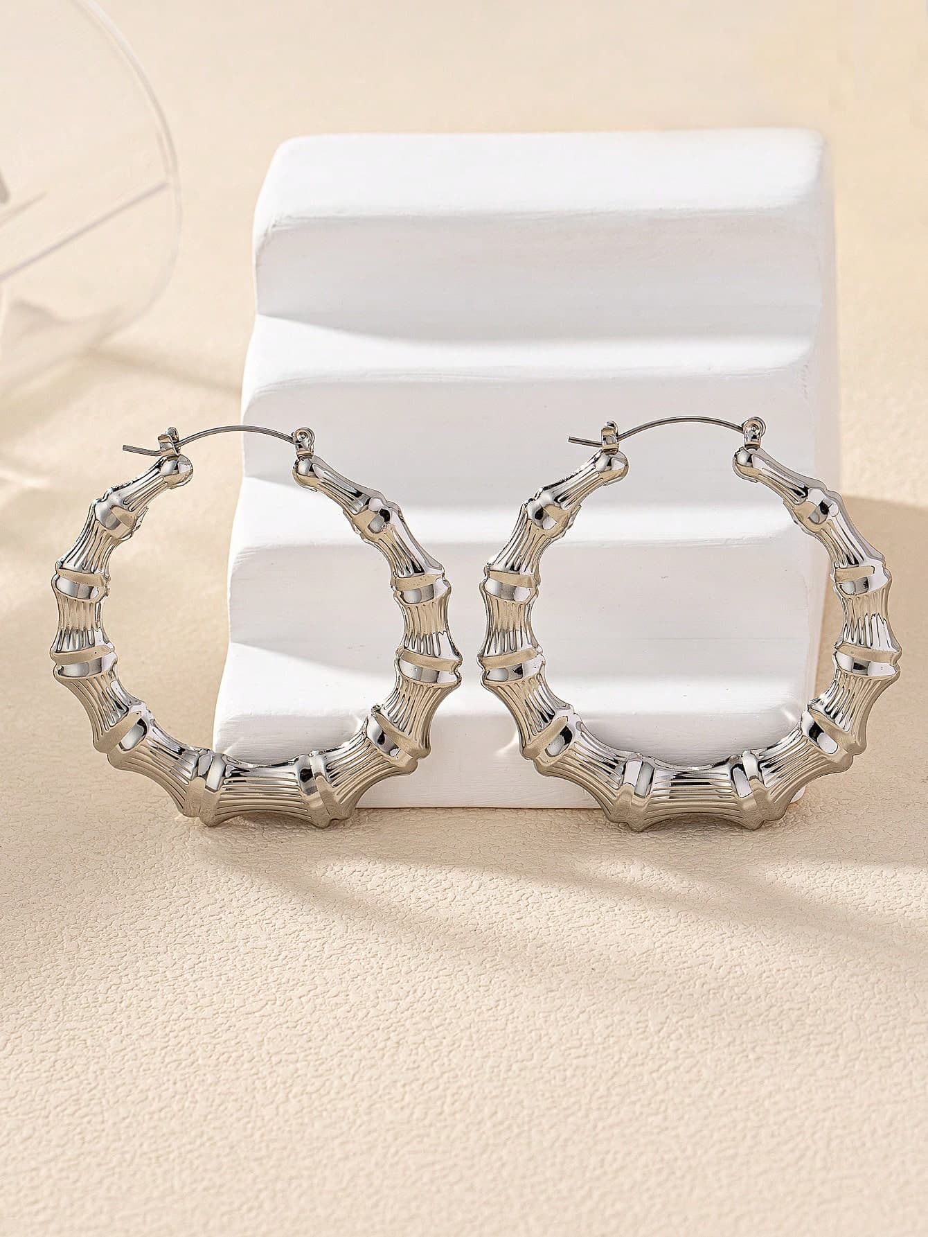 1pair Fashionable Hollow Out Bamboo Joint Earrings