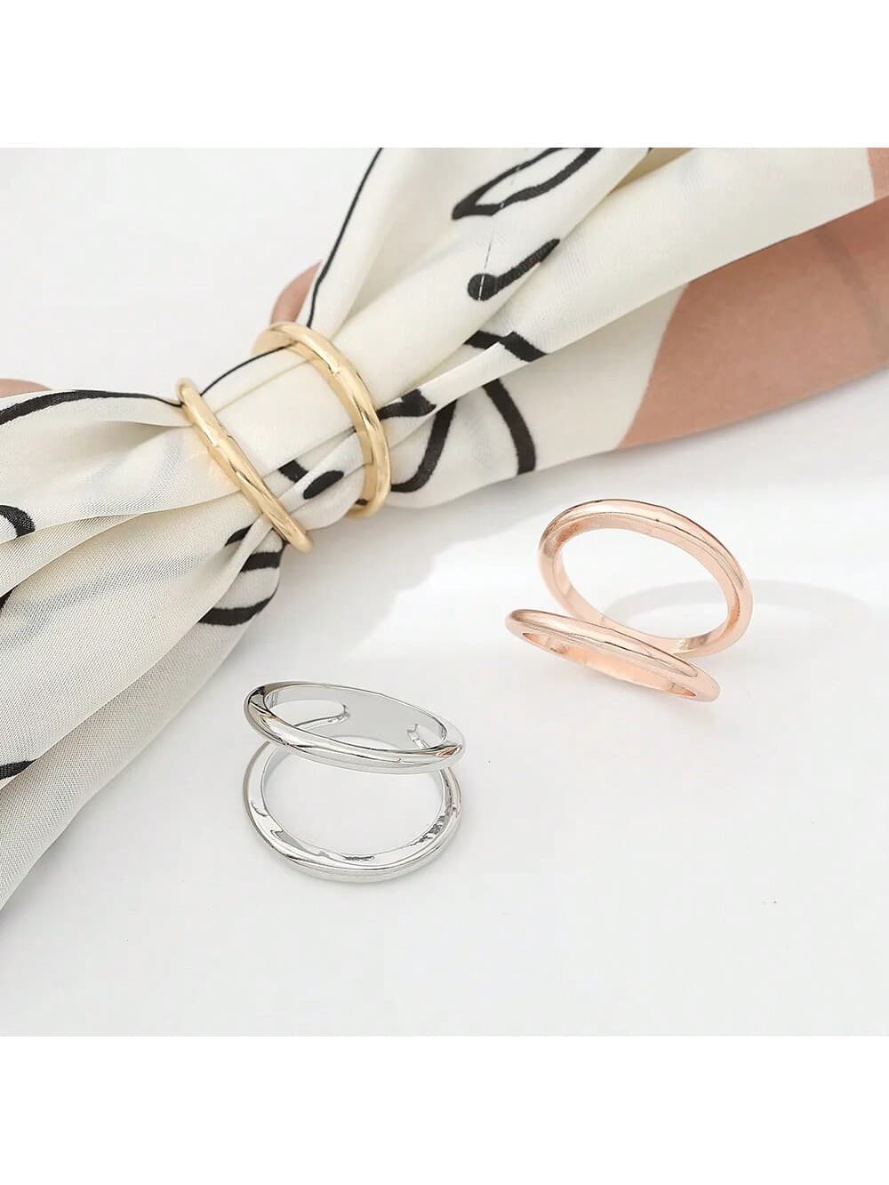 1PC Fashion Double Ring Metal Brooches For Women Simple Silk Scarf Buckle Clips Shawl Scarf Brooch Pin Shawls Women's Gifts Jewelry Accessories Women
