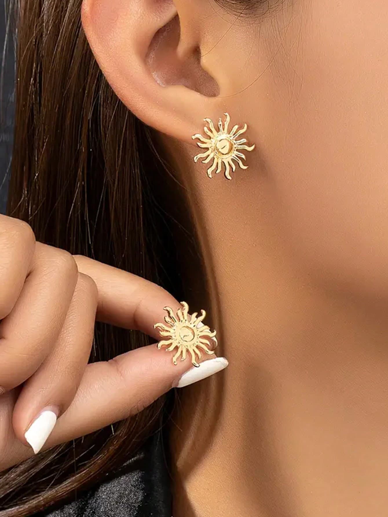 1 Pair Simple Metal Sun Shape Stud Earrings, Suitable For Party And Everyday Wear