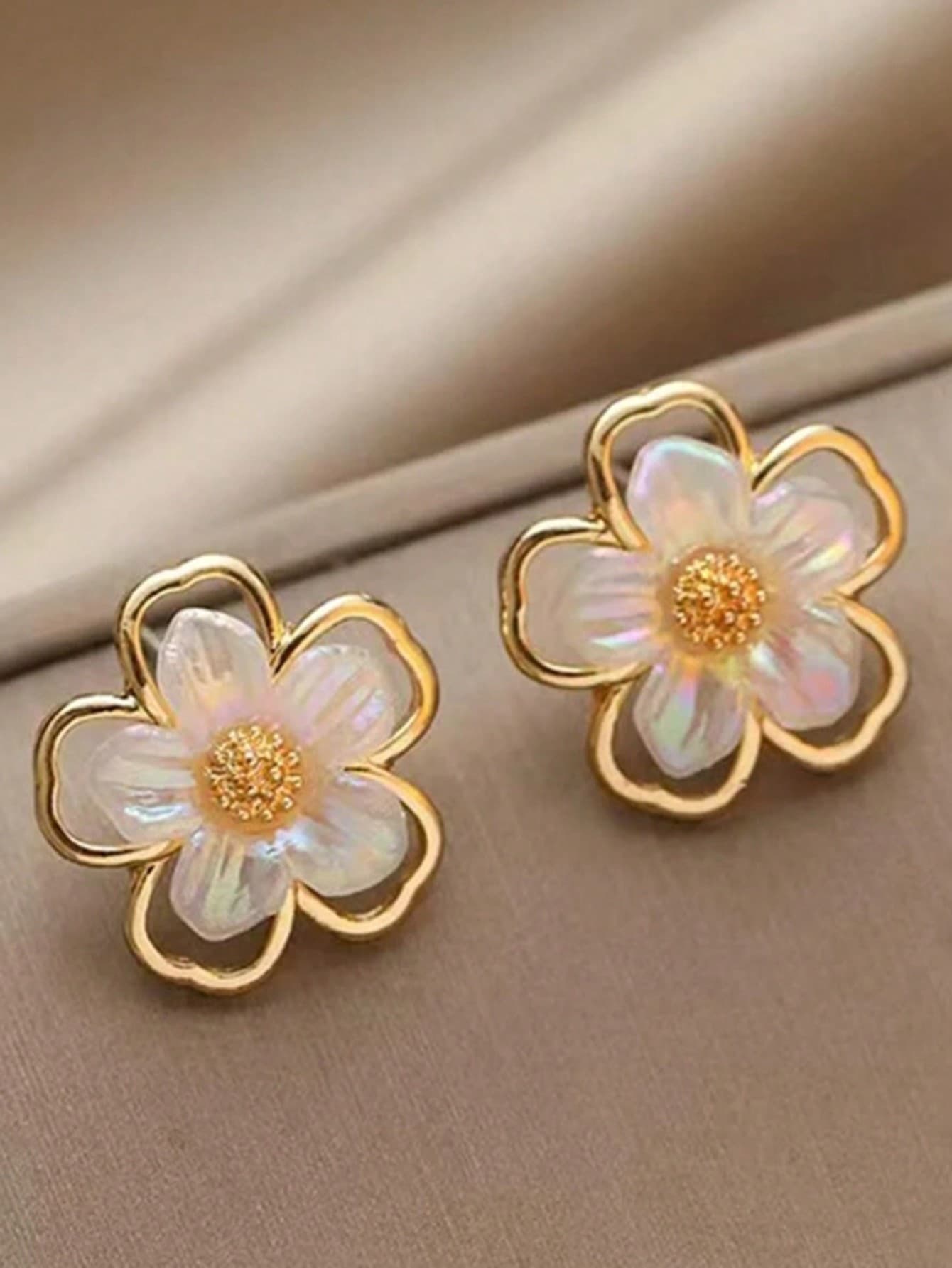 1 Pair Fashionable Versatile Floral Design Women's Stud Earrings Daily Decorative Jewelry