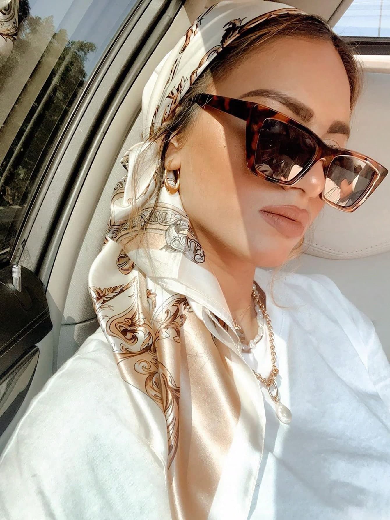 1pc Beige Vintage Printed Lady's Silk Scarf, Soft & Elegant Headband Multipurpose Large Square Scarf 90x90cm, Perfect Gift Bandana