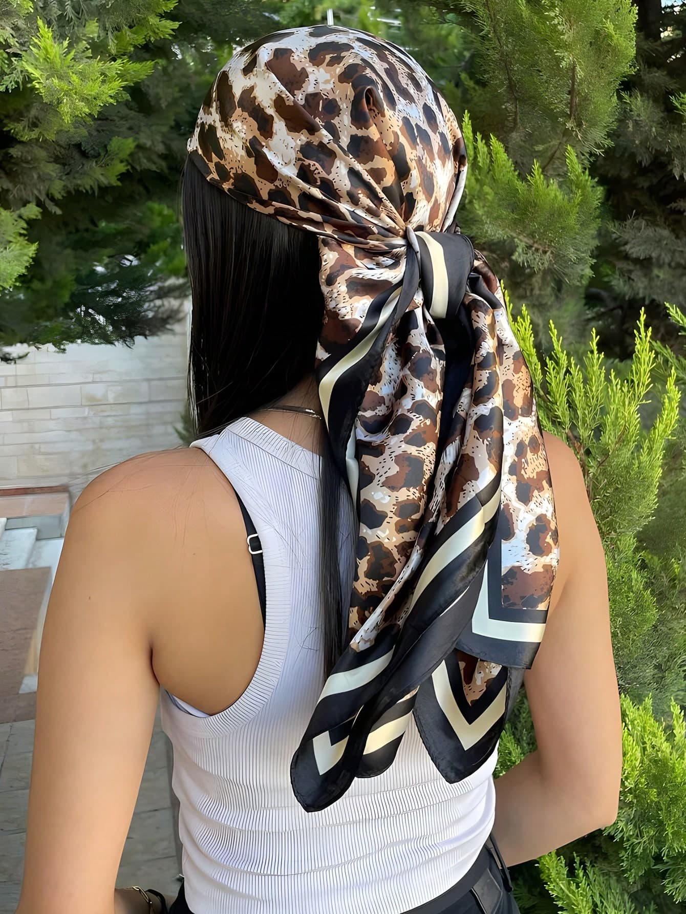 1pc Women Leopard Print Bandana Satin Square Scarf, Multifunctional Silk Scarf For Summer Travels, Holidays And Streetwear