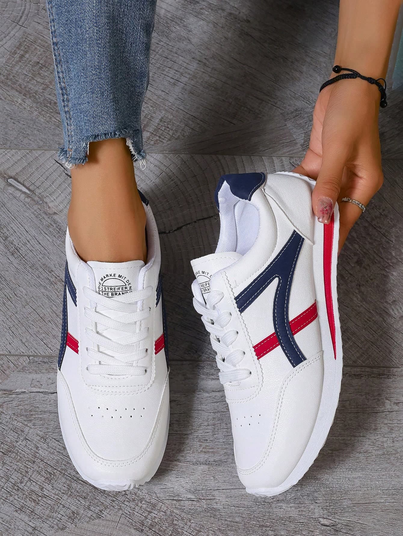 Women's Autumn Lace-Up Sports Shoes, Fashion, Versatile, Soft And Comfortable White Shoes, Suitable For Outdoor Running And Walking