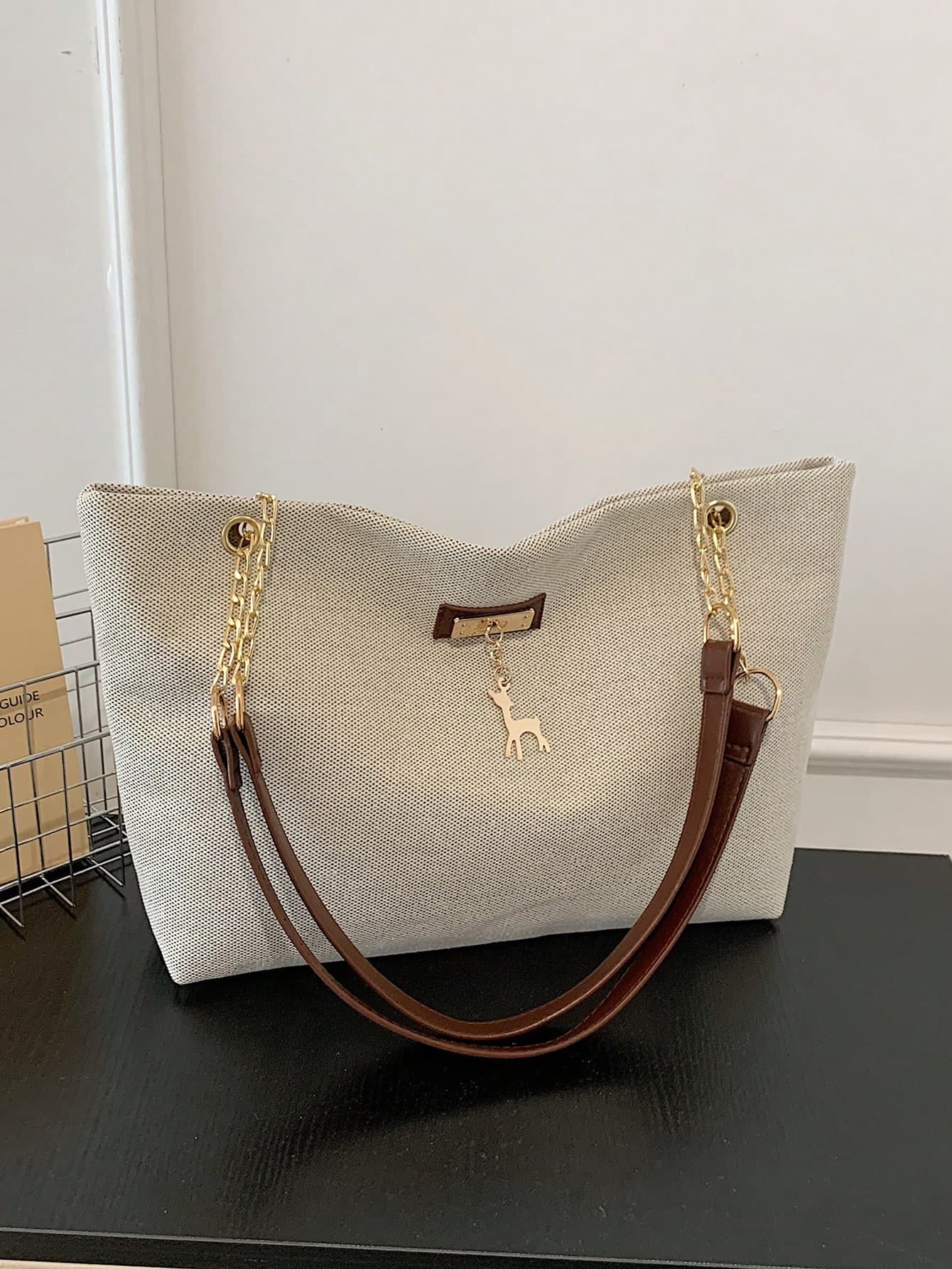 New Tote Bag With Fashionable Metal Deer Decoration, Large Capacity With Chain Strap, Dual Handle Casual College Essentials,Business Professional Women