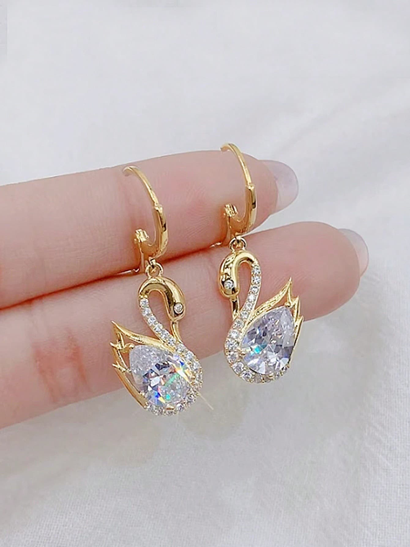 1 Pair Elegant Luxury Glass Swan Earrings Suitable For Women's Daily Wear, Party, Holiday Gift