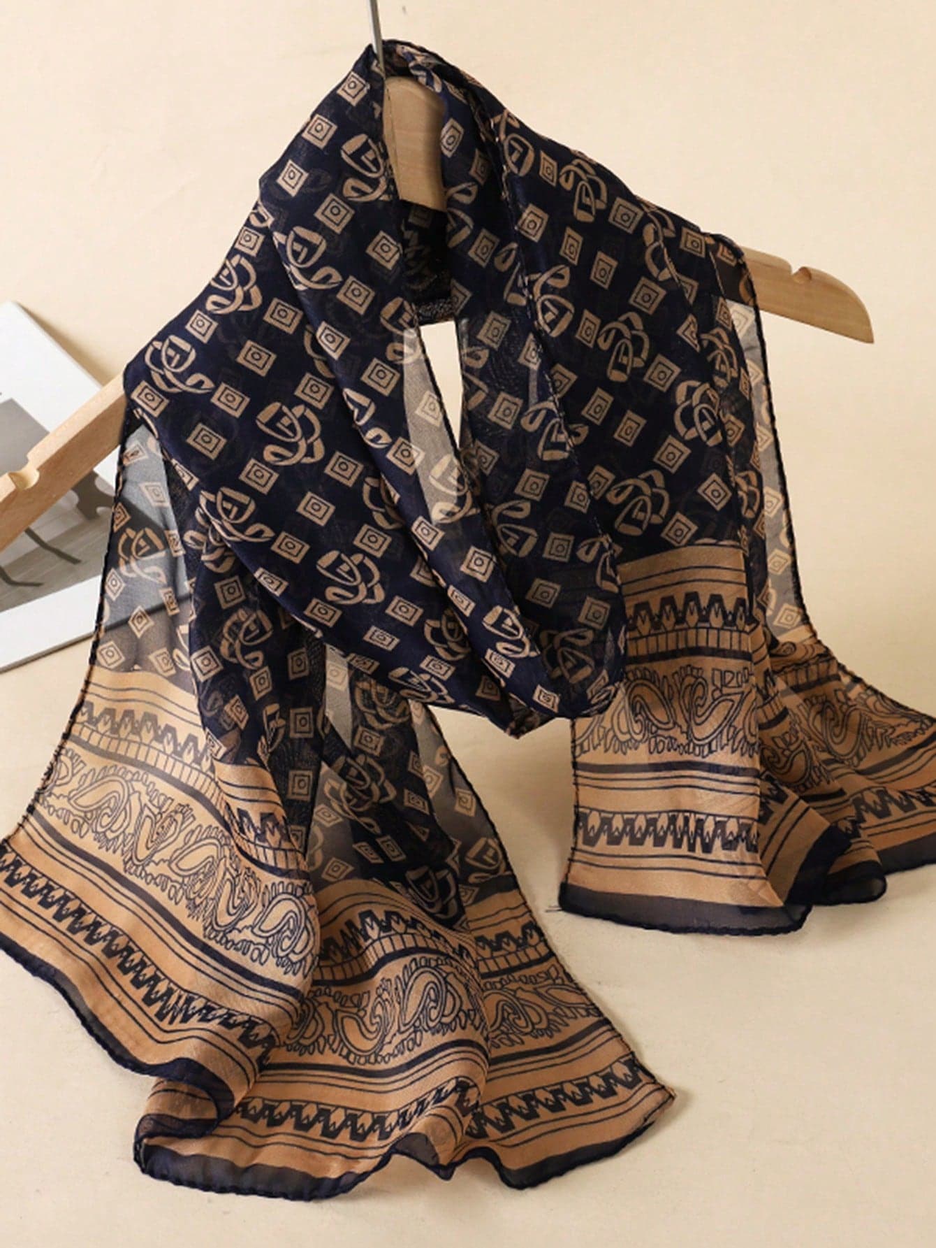 1pc Women's Retro Floral Print Lightweight Breathable Scarf, Fashionable And Elegant, Suitable For Daily Wear,Beach,Holiday