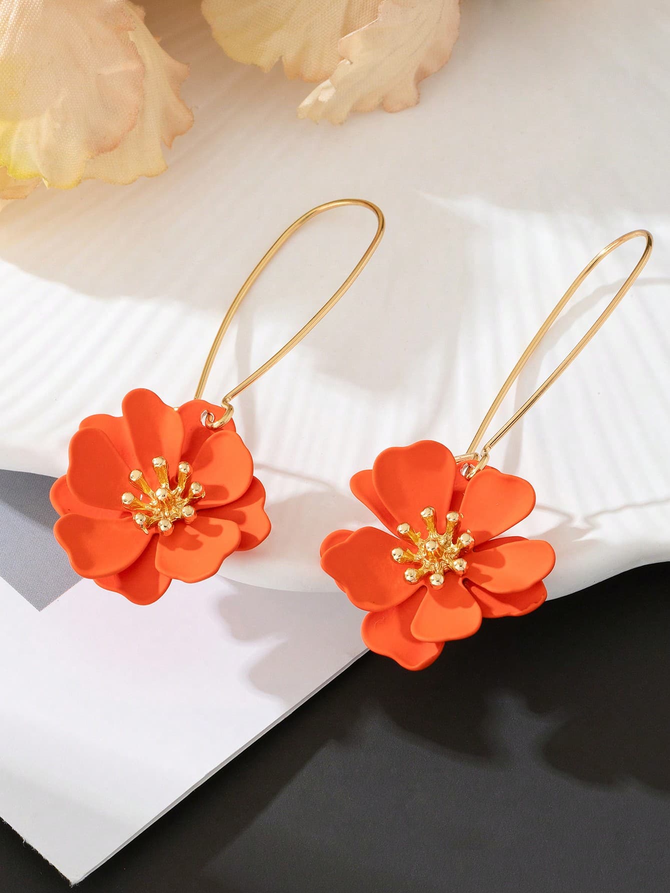 1 Pair Vibrant Orange Unique Floral Design Pendant Earrings For Women