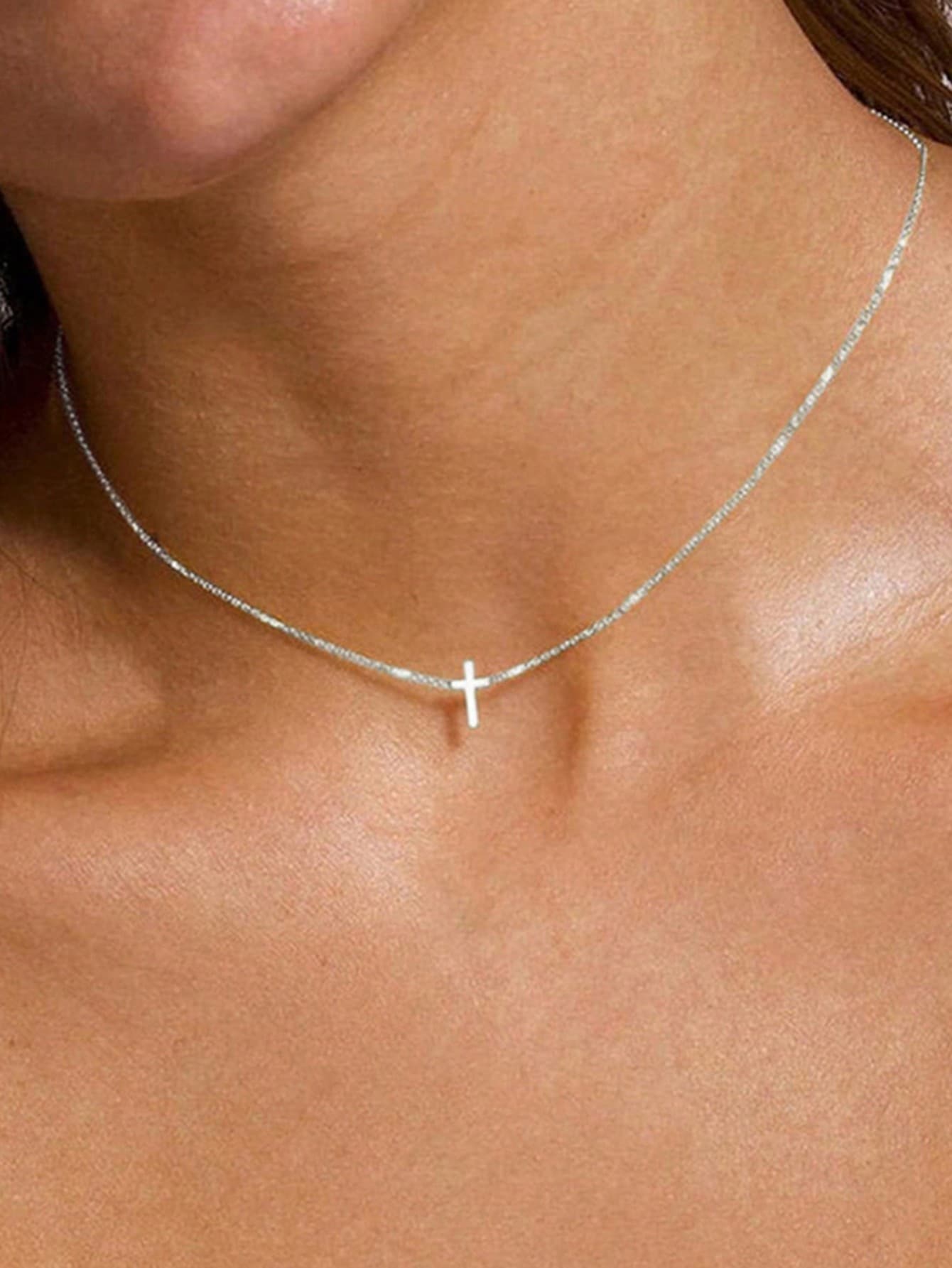 1pc Exquisite Silver Cross Necklace, Minimalist And Elegant, Suitable For Women's Daily Wear